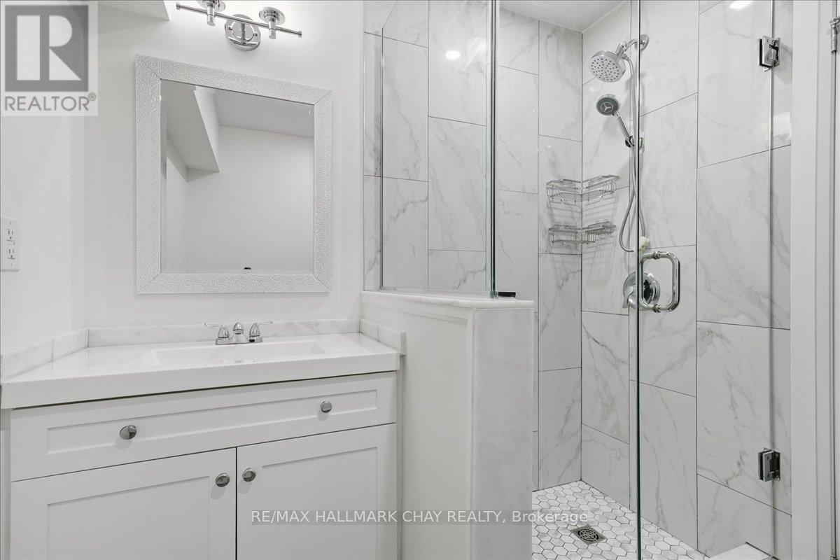 B - 325 Peter Street N, Orillia, Ontario  L3V 5A4 - Photo 20 - S12791446