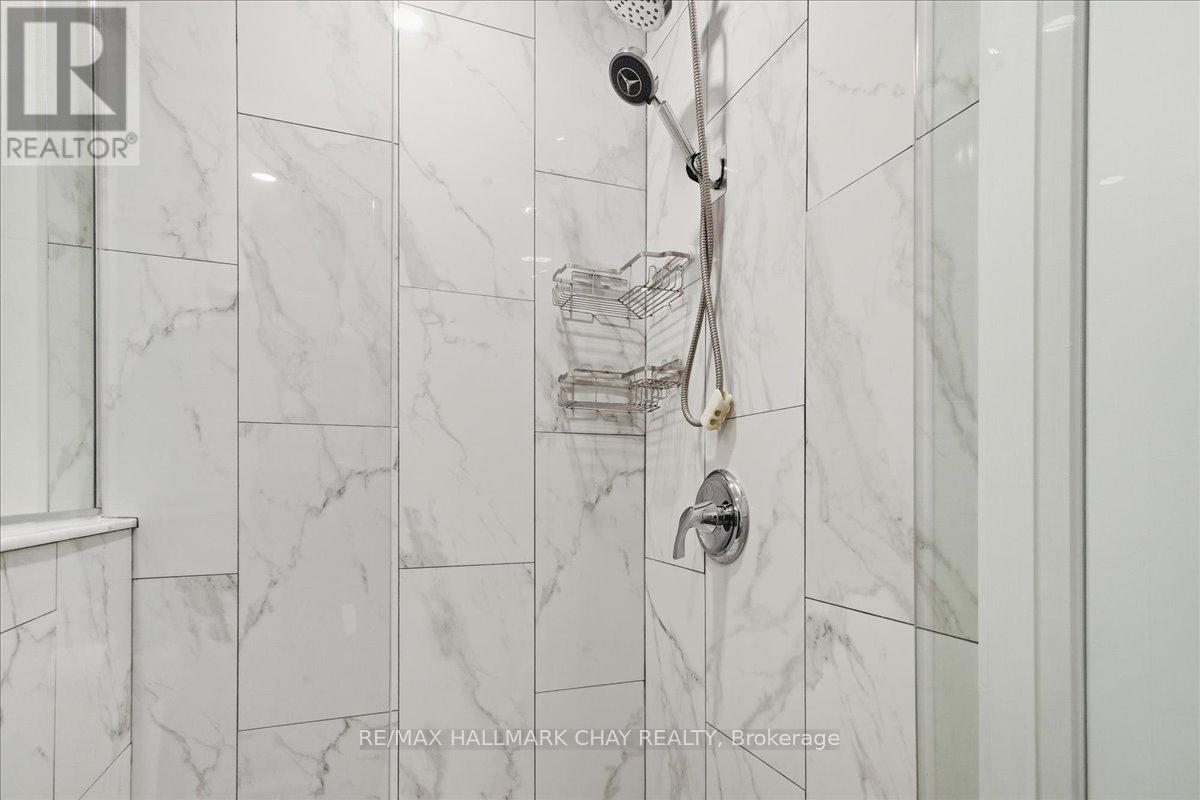 B - 325 Peter Street N, Orillia, Ontario  L3V 5A4 - Photo 21 - S12791446