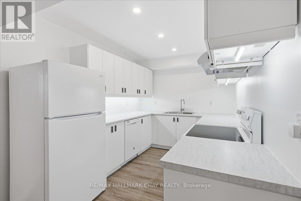 B - 325 Peter Street N, Orillia, Ontario  L3V 5A4 - Photo 7 - S12791446