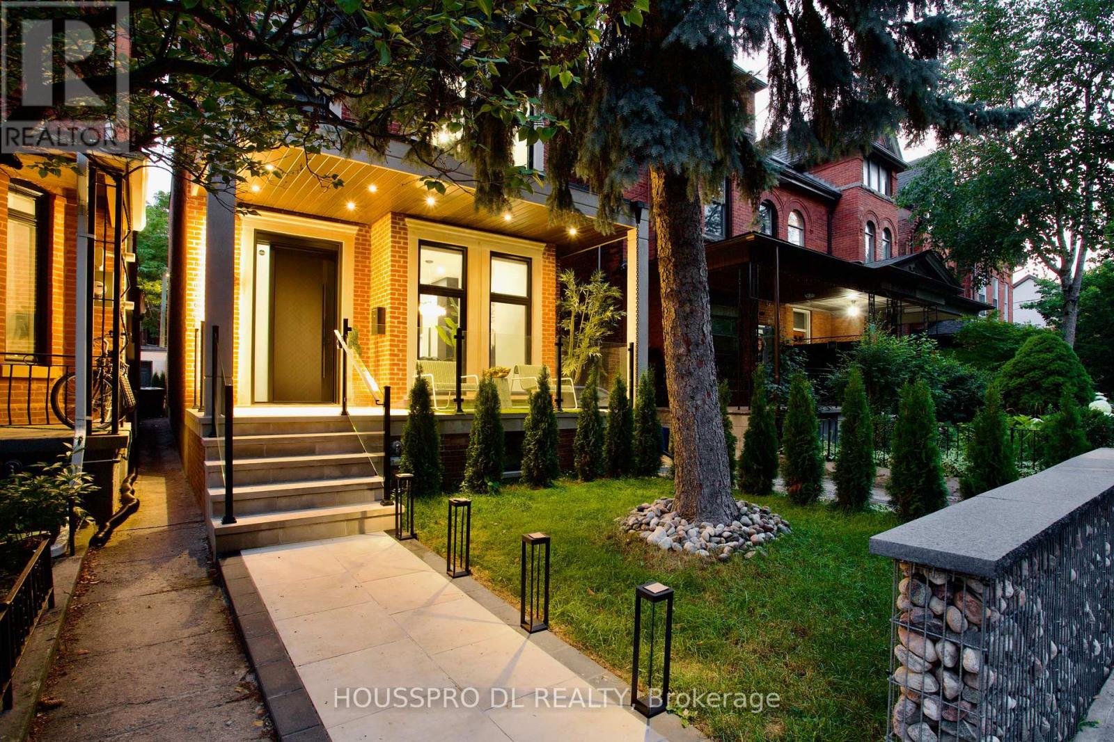 82 Major Street, Toronto (University), Ontario  M5S 2L1 - Photo 4 - C12791012