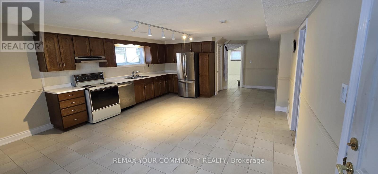 Bsmt - 108 Rowntree Mill Road, Toronto, Ontario  M9L 1C6 - Photo 6 - W12704778