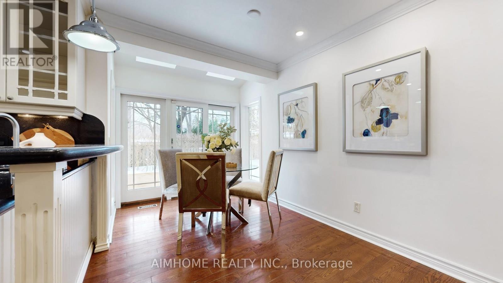 131 Castle Crescent, Oakville, Ontario  L6J 5H4 - Photo 13 - W12791414