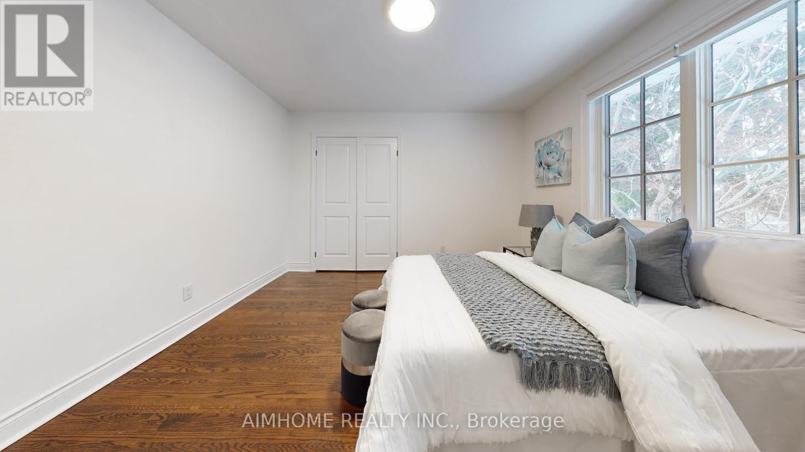 131 Castle Crescent, Oakville, Ontario  L6J 5H4 - Photo 30 - W12791414