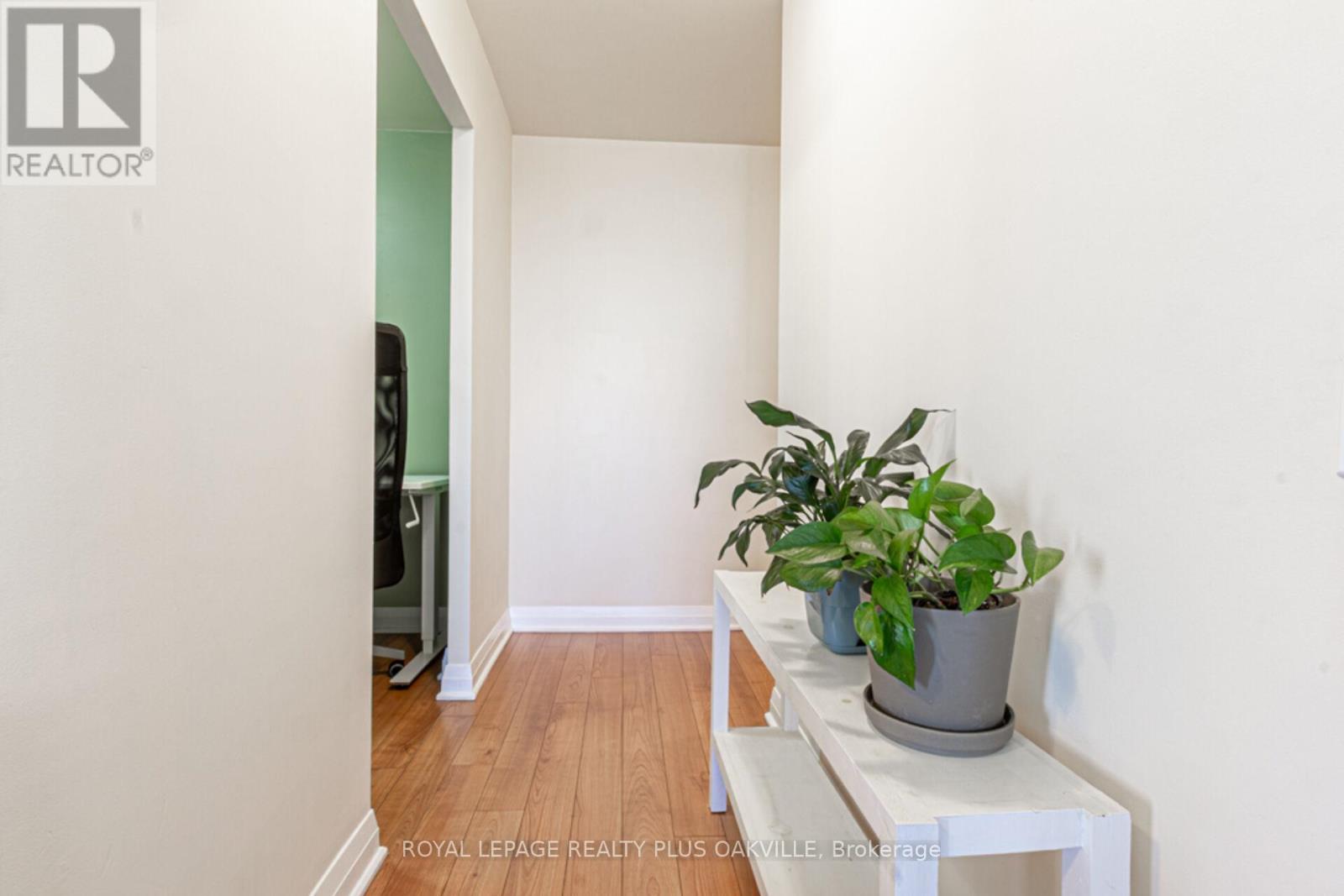 510 - 5 Valhalla Inn Road, Toronto, Ontario  M9B 0B1 - Photo 10 - W12791442