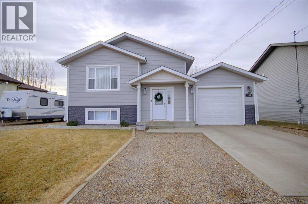109 3 Avenue E, Barnwell, Alberta  T0K 0B0 - Photo 2 - A2286673