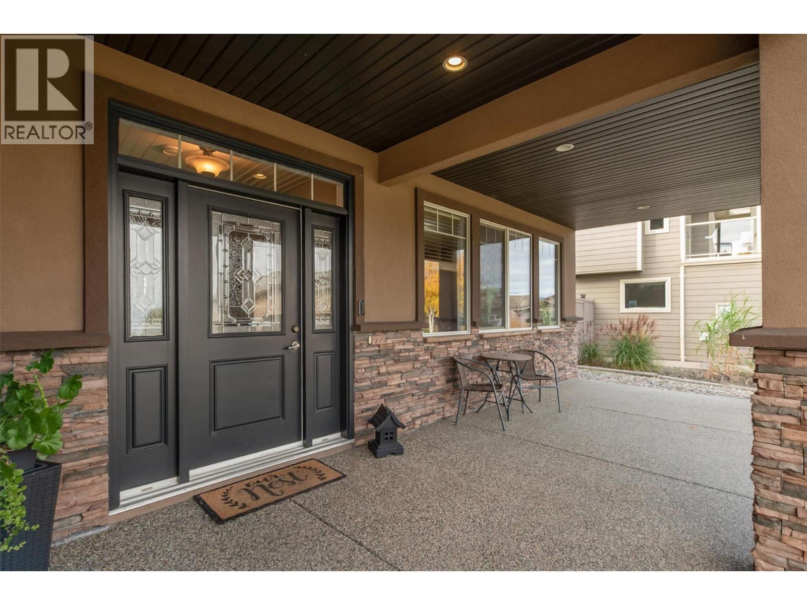 737 Kuipers Crescent, Kelowna, British Columbia  V1W 5H4 - Photo 6 - 10370923