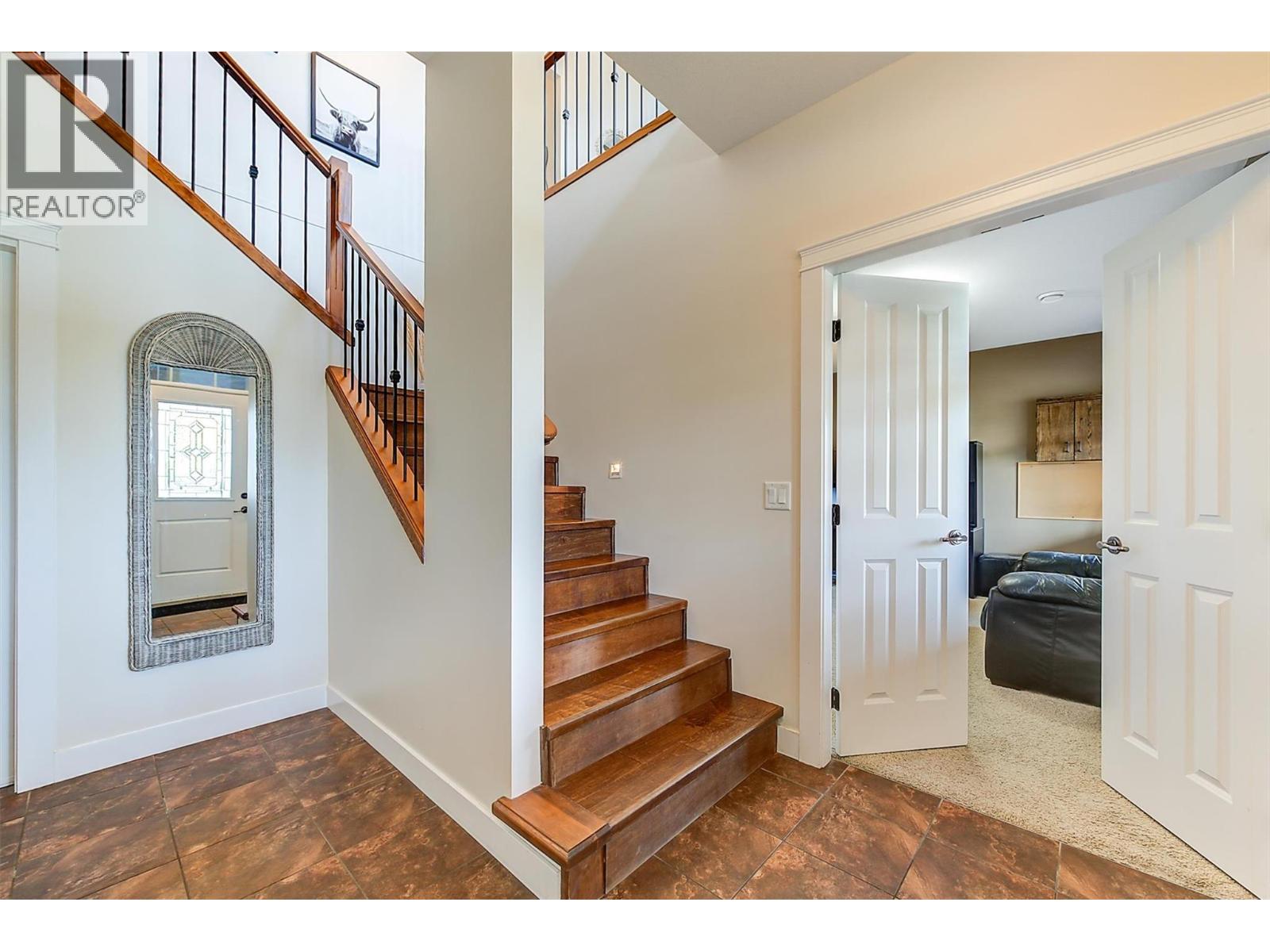 737 Kuipers Crescent, Kelowna, British Columbia  V1W 5H4 - Photo 8 - 10370923