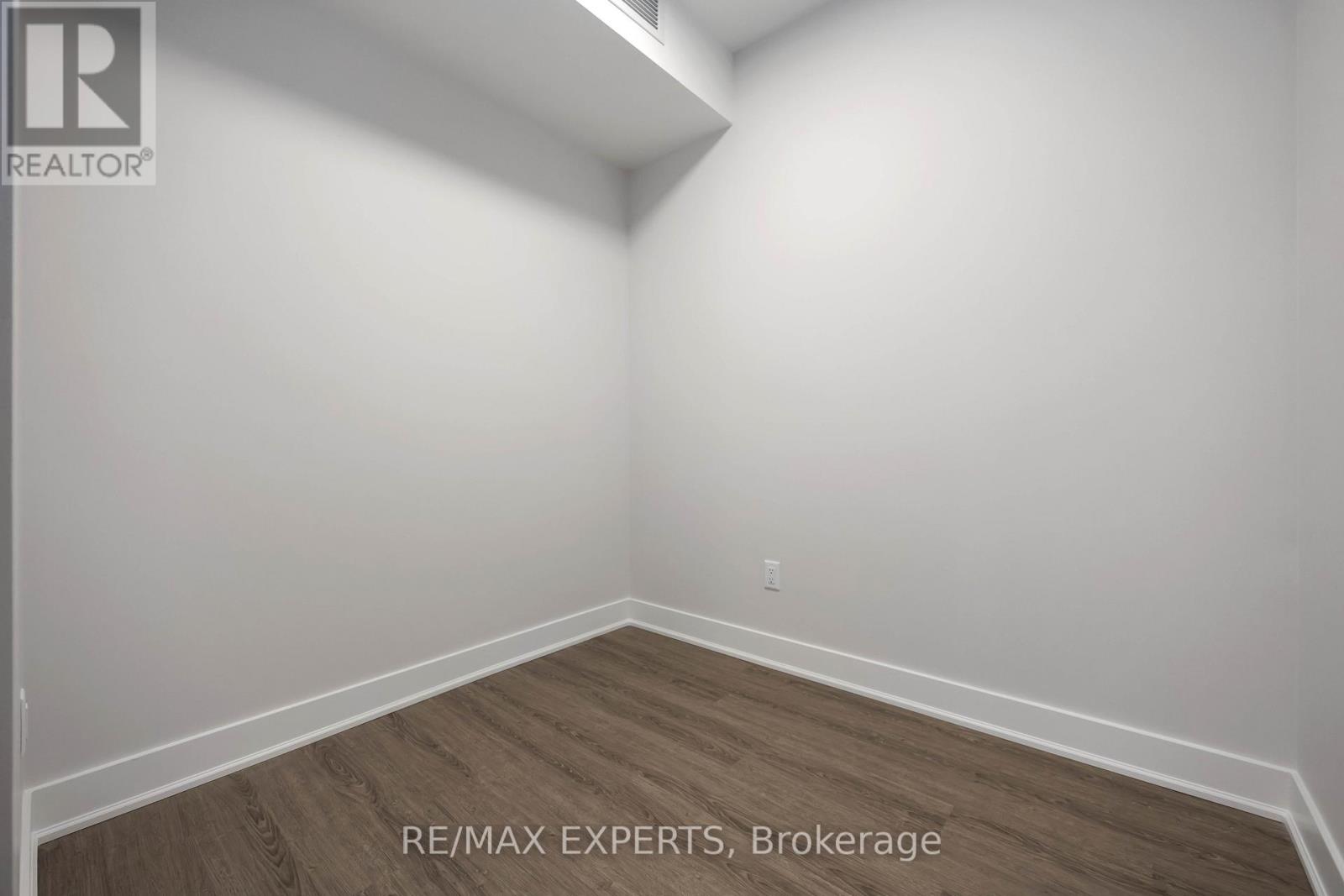 606 - 185 Deerfield Road, Newmarket, Ontario  L3Y 0G7 - Photo 17 - N12689342