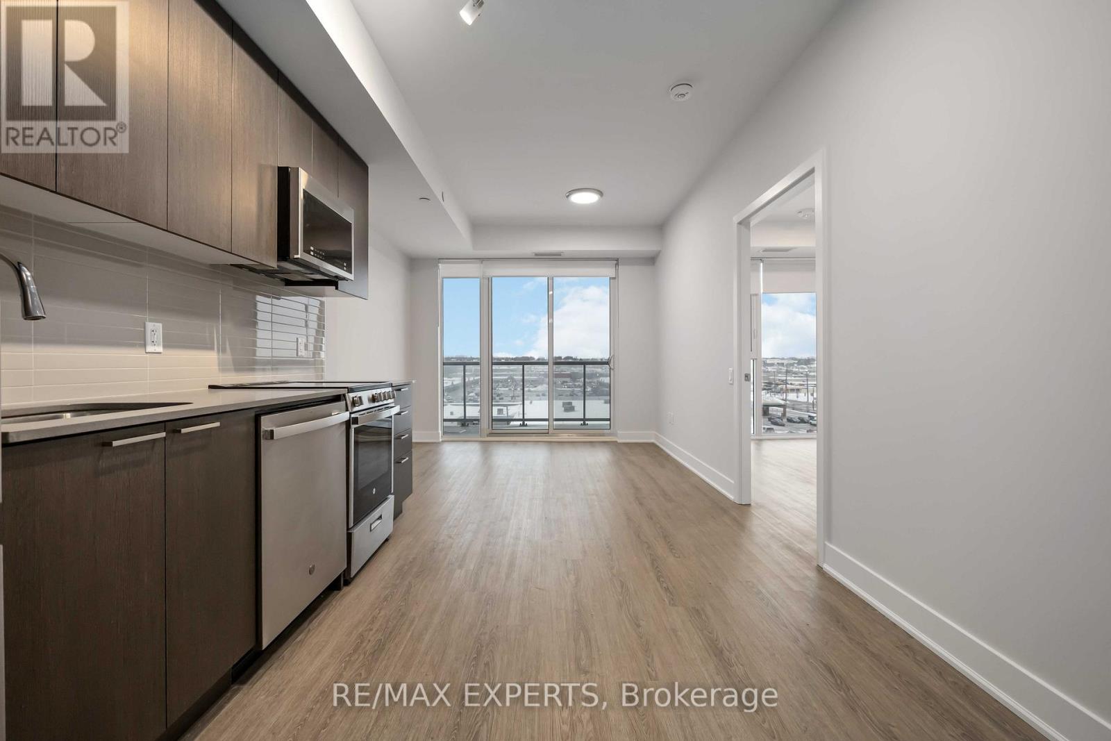 606 - 185 Deerfield Road, Newmarket, Ontario  L3Y 0G7 - Photo 13 - N12689342