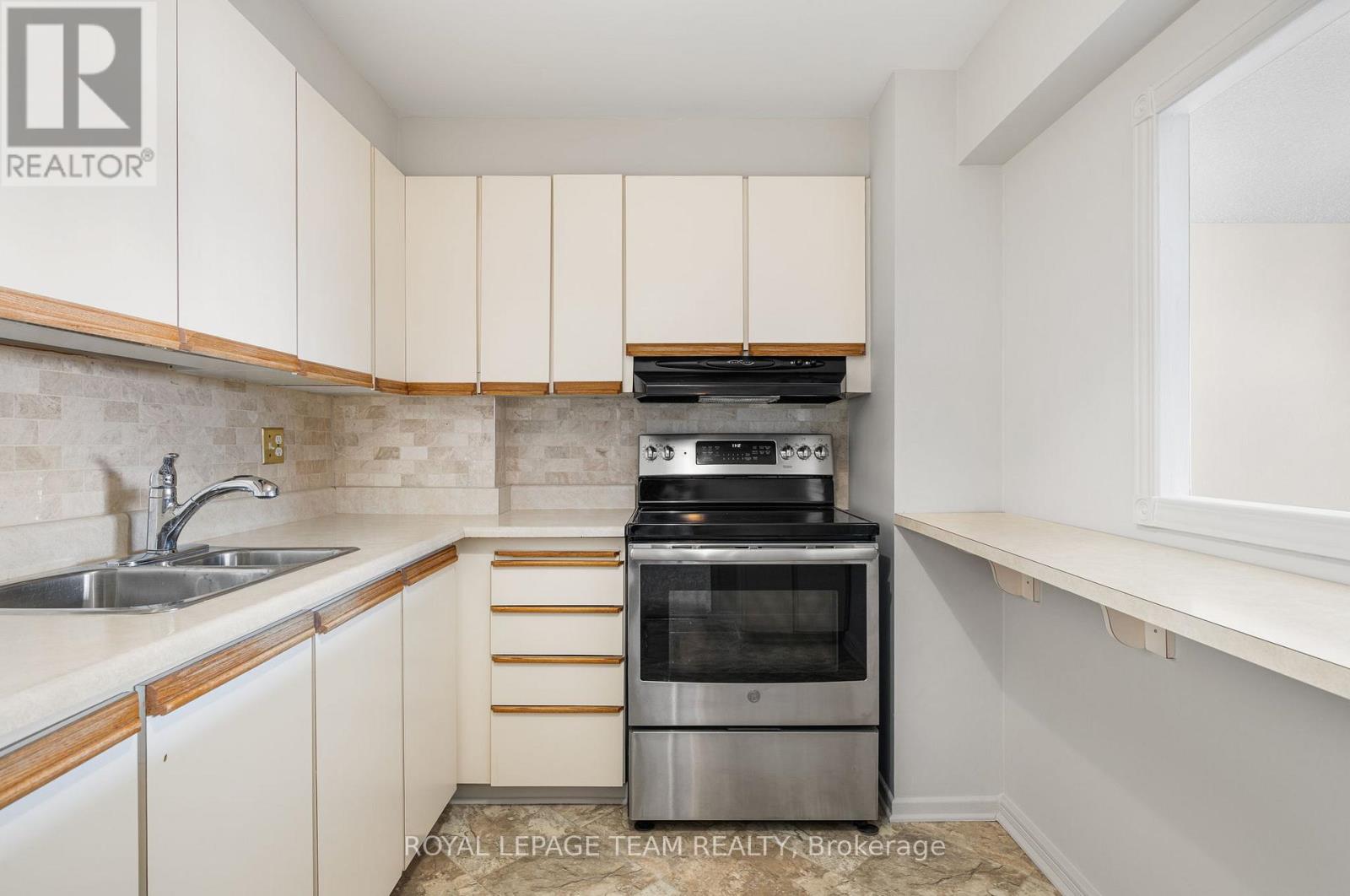 1101 - 1081 Ambleside Drive, Ottawa, Ontario  K2B 8C8 - Photo 11 - X12791448