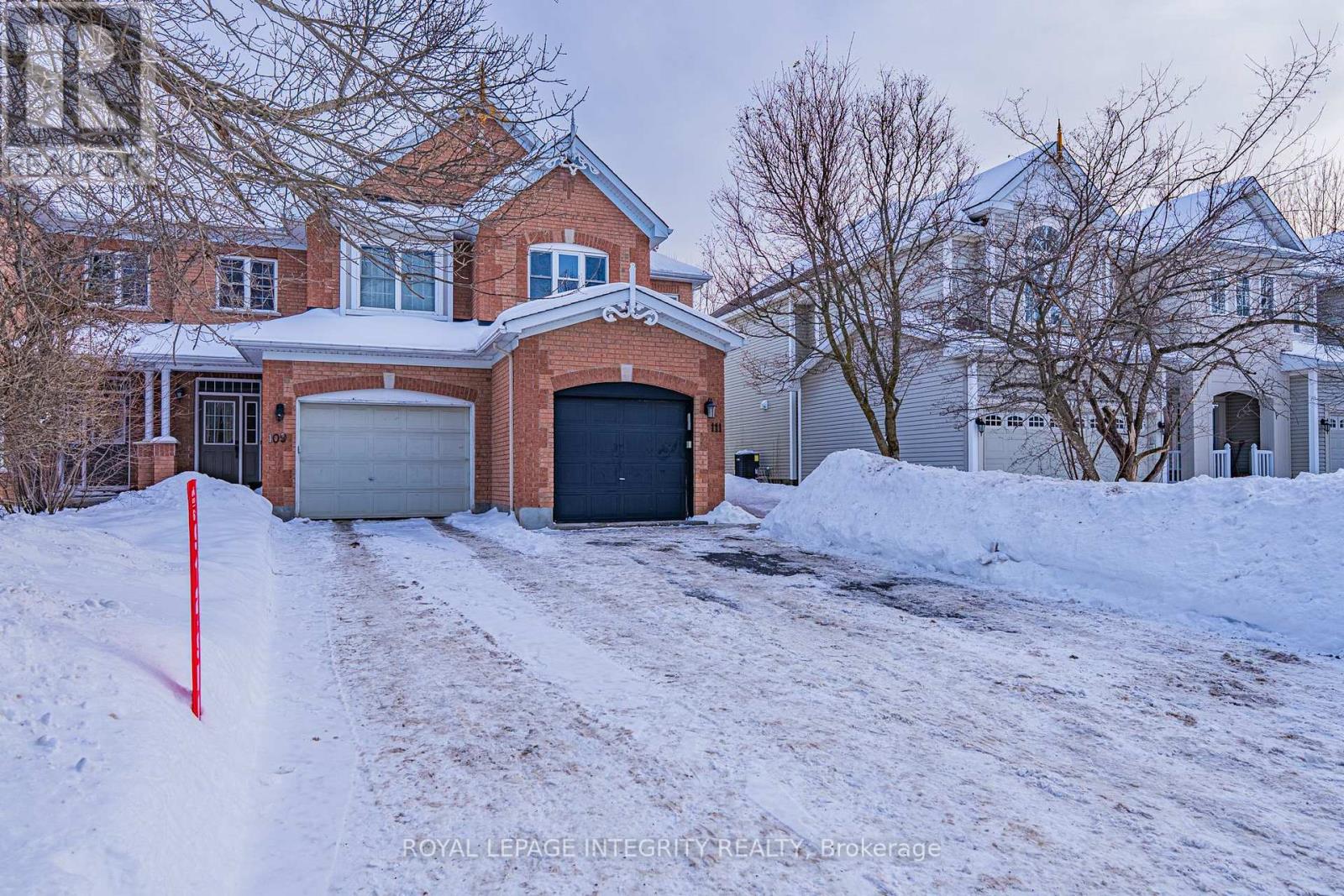 111 HEMLO CRESCENT, Ottawa, Ontario