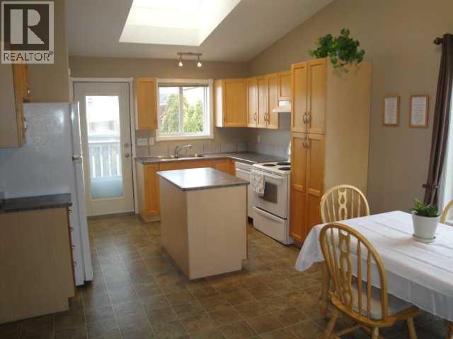 51 Kodiak Boulevard N, Lethbridge, Alberta  T1H 6T1 - Photo 5 - A2286362