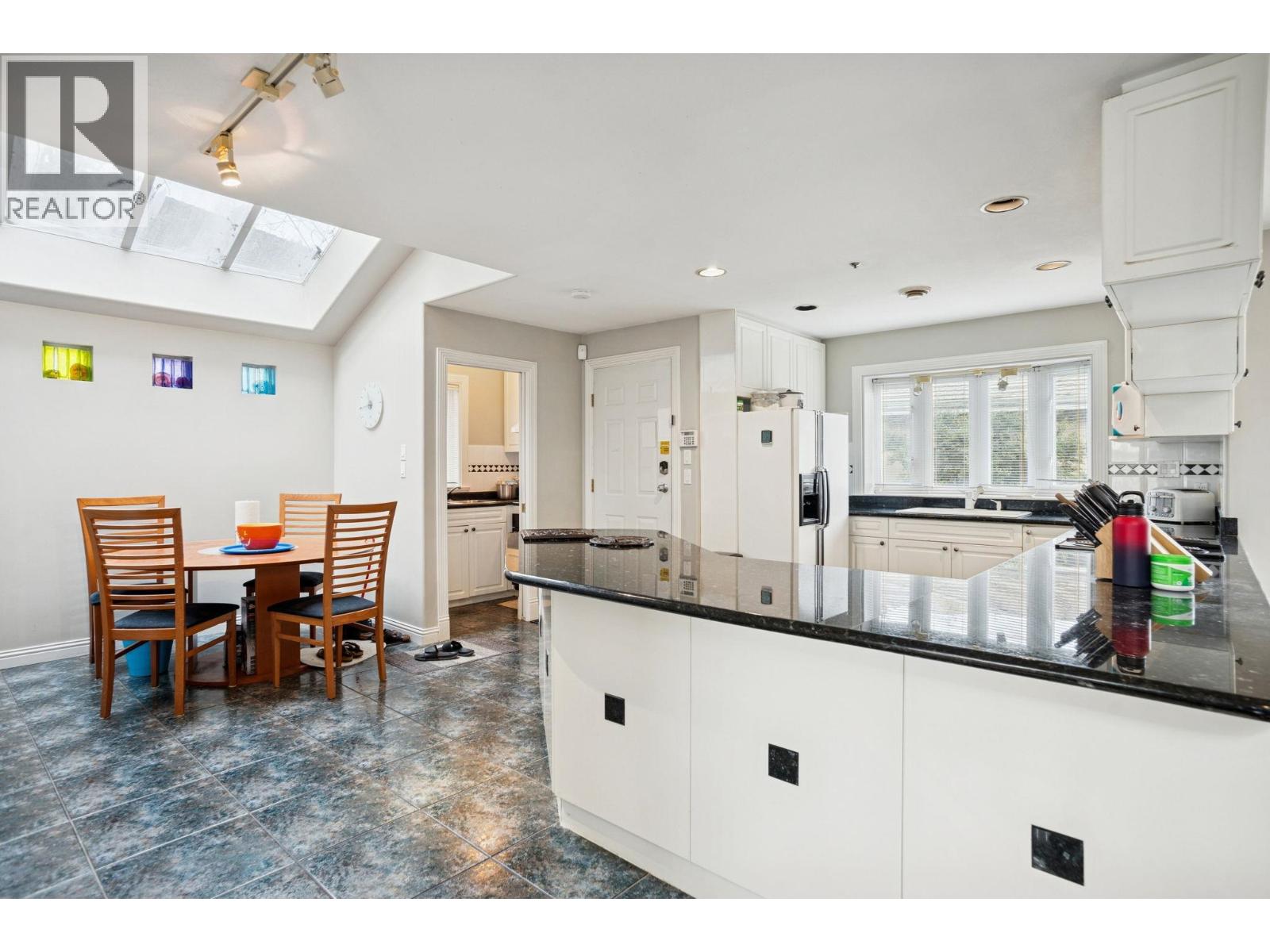 2085 Qualicum Drive, Vancouver, British Columbia  V5P 2M3 - Photo 15 - R3090103