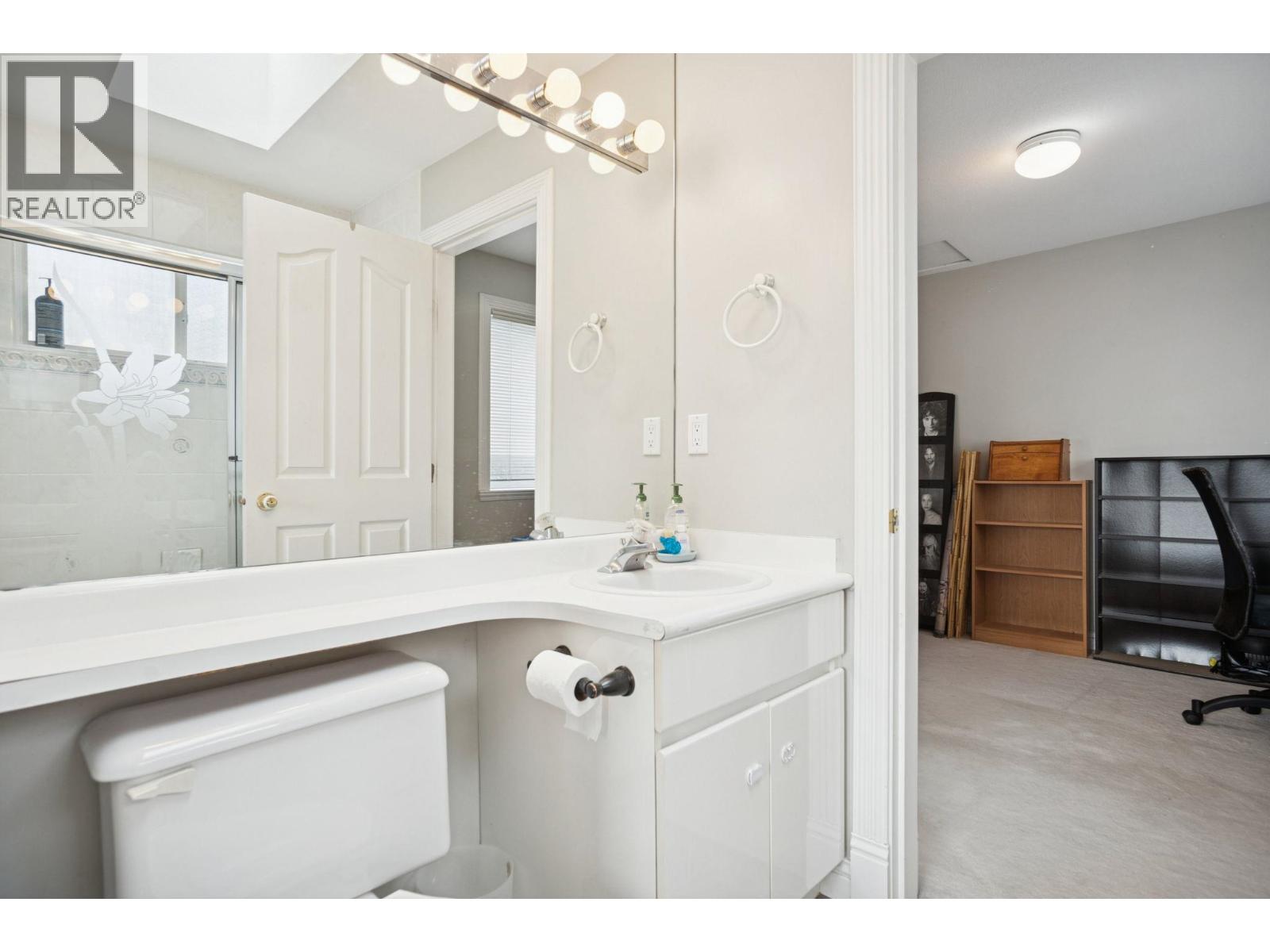 2085 Qualicum Drive, Vancouver, British Columbia  V5P 2M3 - Photo 27 - R3090103