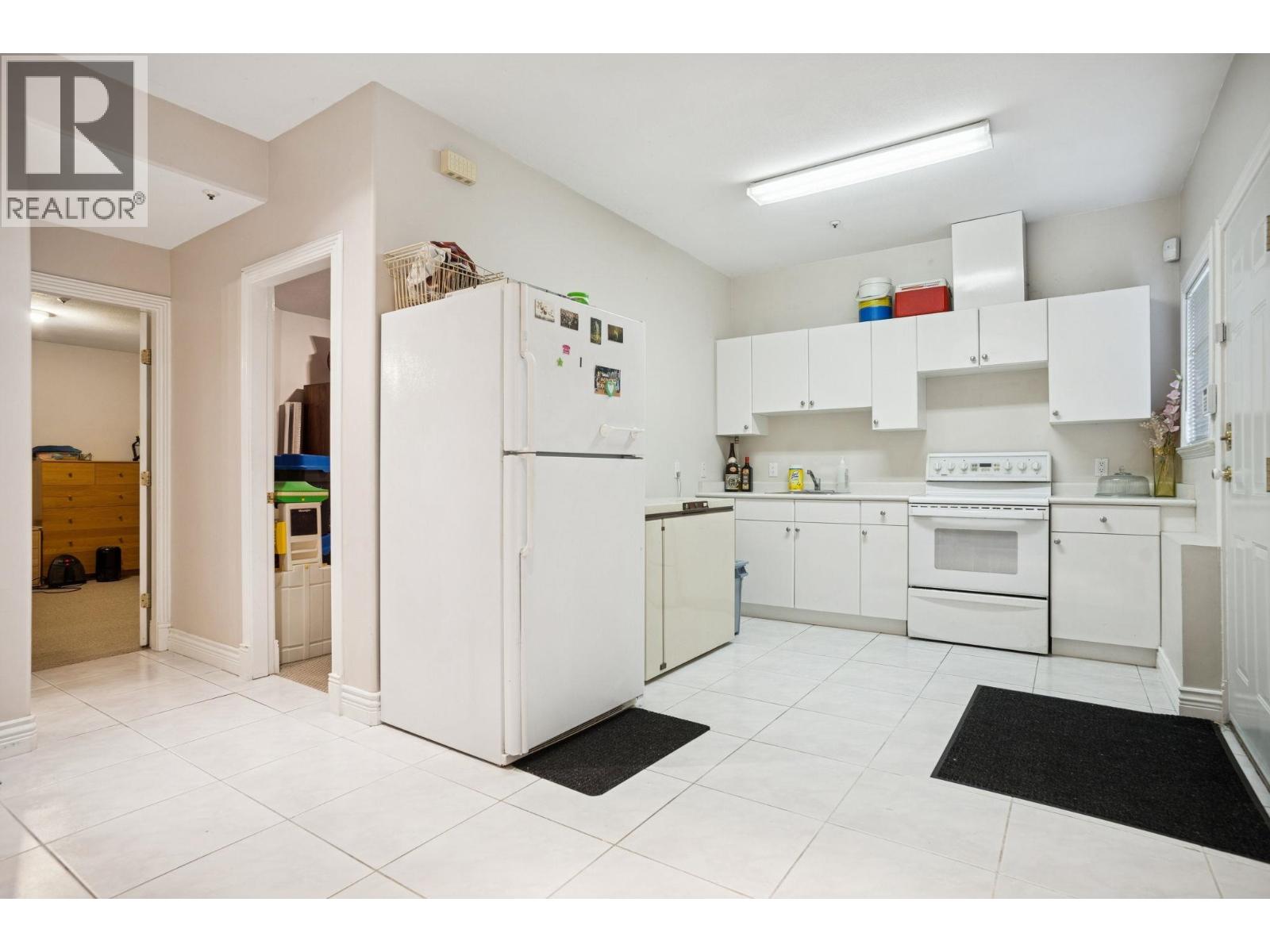 2085 Qualicum Drive, Vancouver, British Columbia  V5P 2M3 - Photo 32 - R3090103