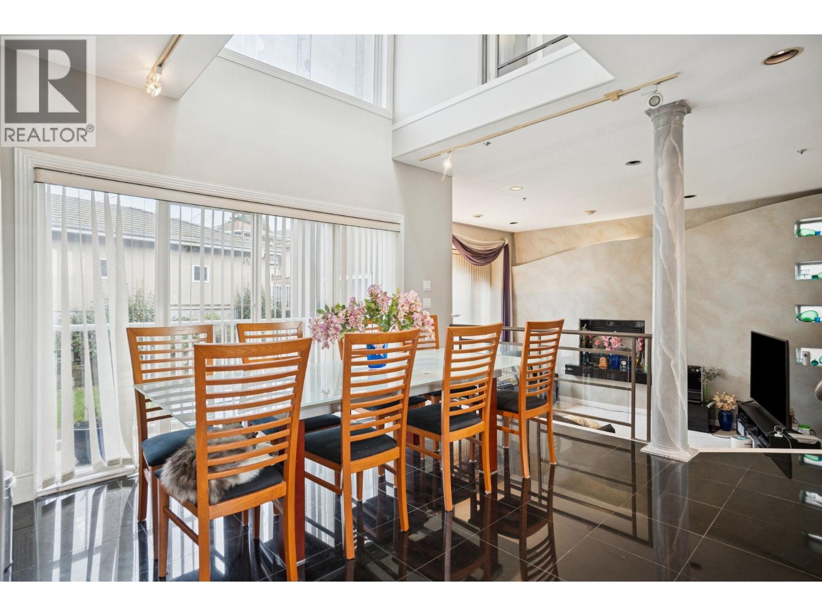 2085 Qualicum Drive, Vancouver, British Columbia  V5P 2M3 - Photo 6 - R3090103