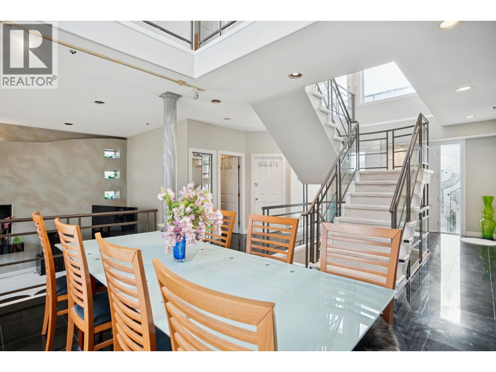 2085 Qualicum Drive, Vancouver, British Columbia  V5P 2M3 - Photo 8 - R3090103