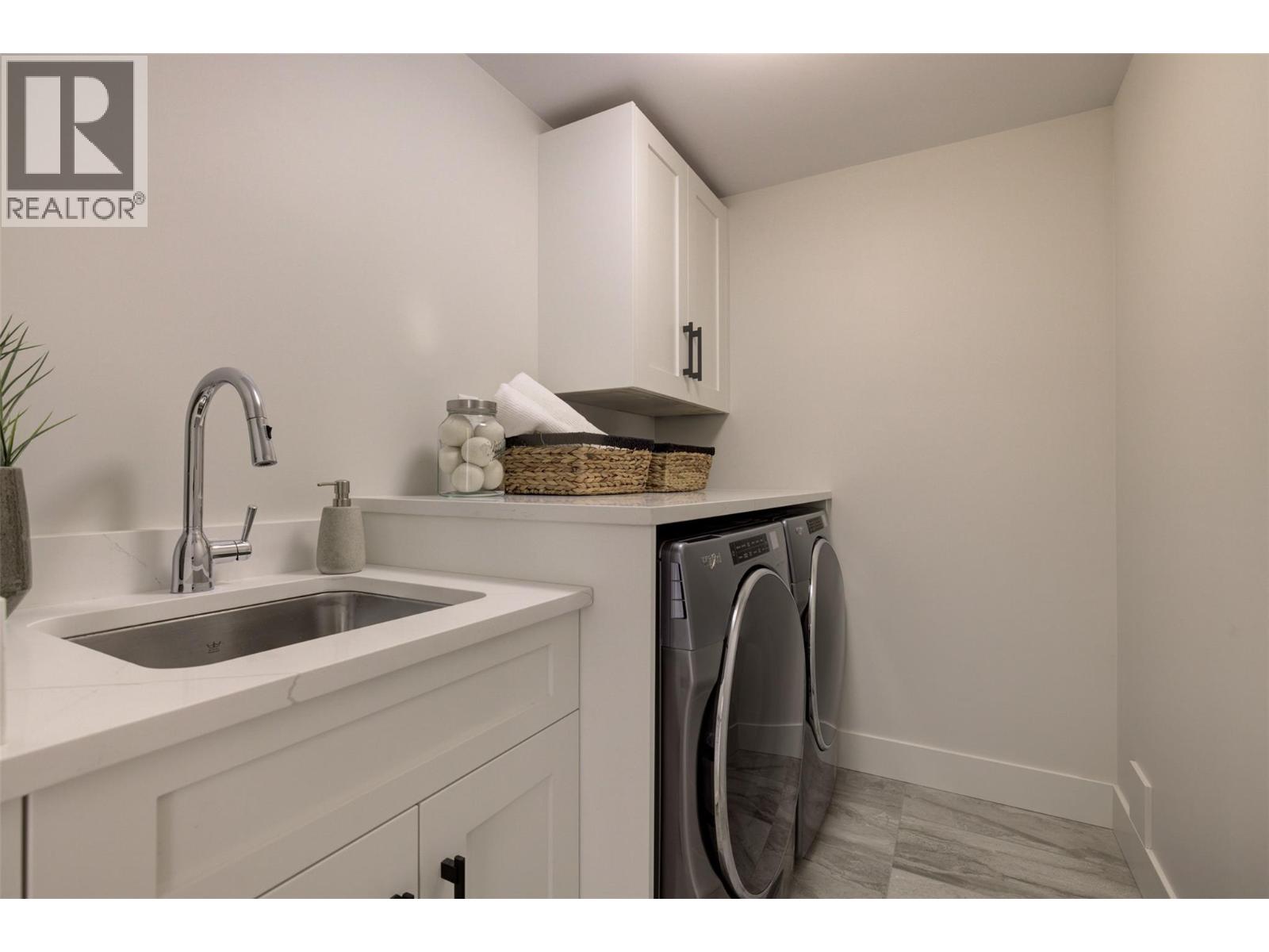 5992 Princess Street, Peachland, British Columbia  V0H 1X7 - Photo 31 - 10362346