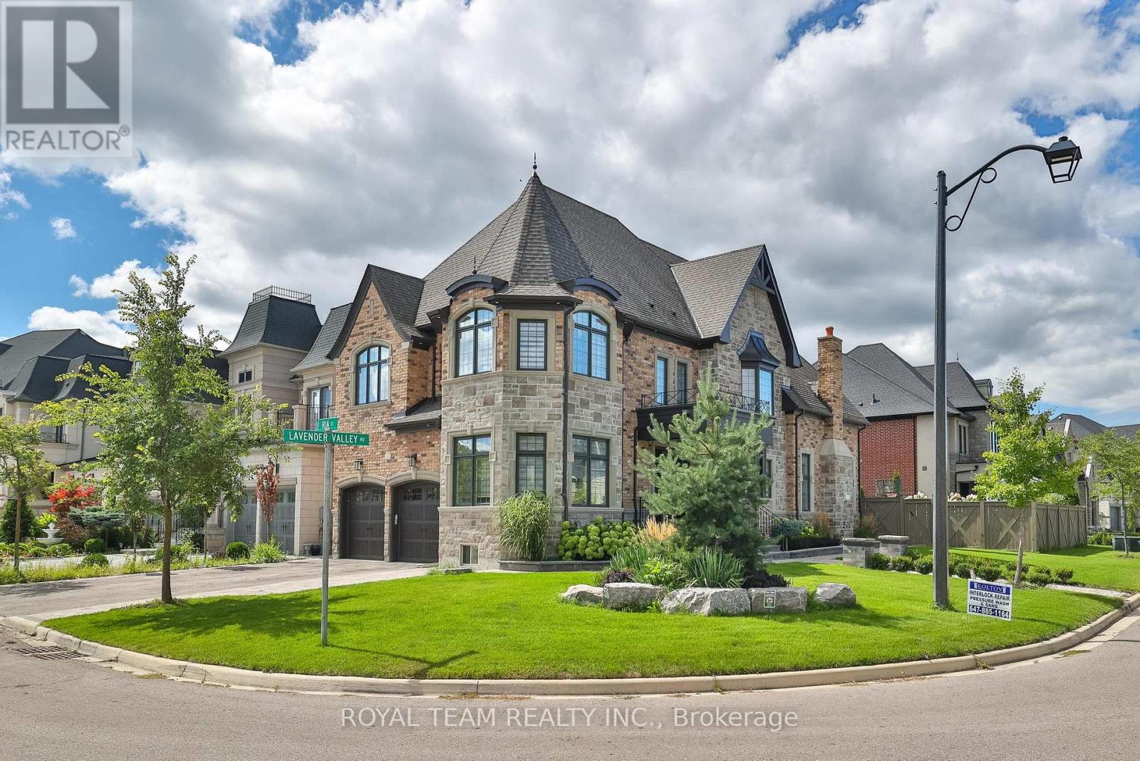 1 Ria Court, King, Ontario  L7B 0B9 - Photo 4 - N12791464