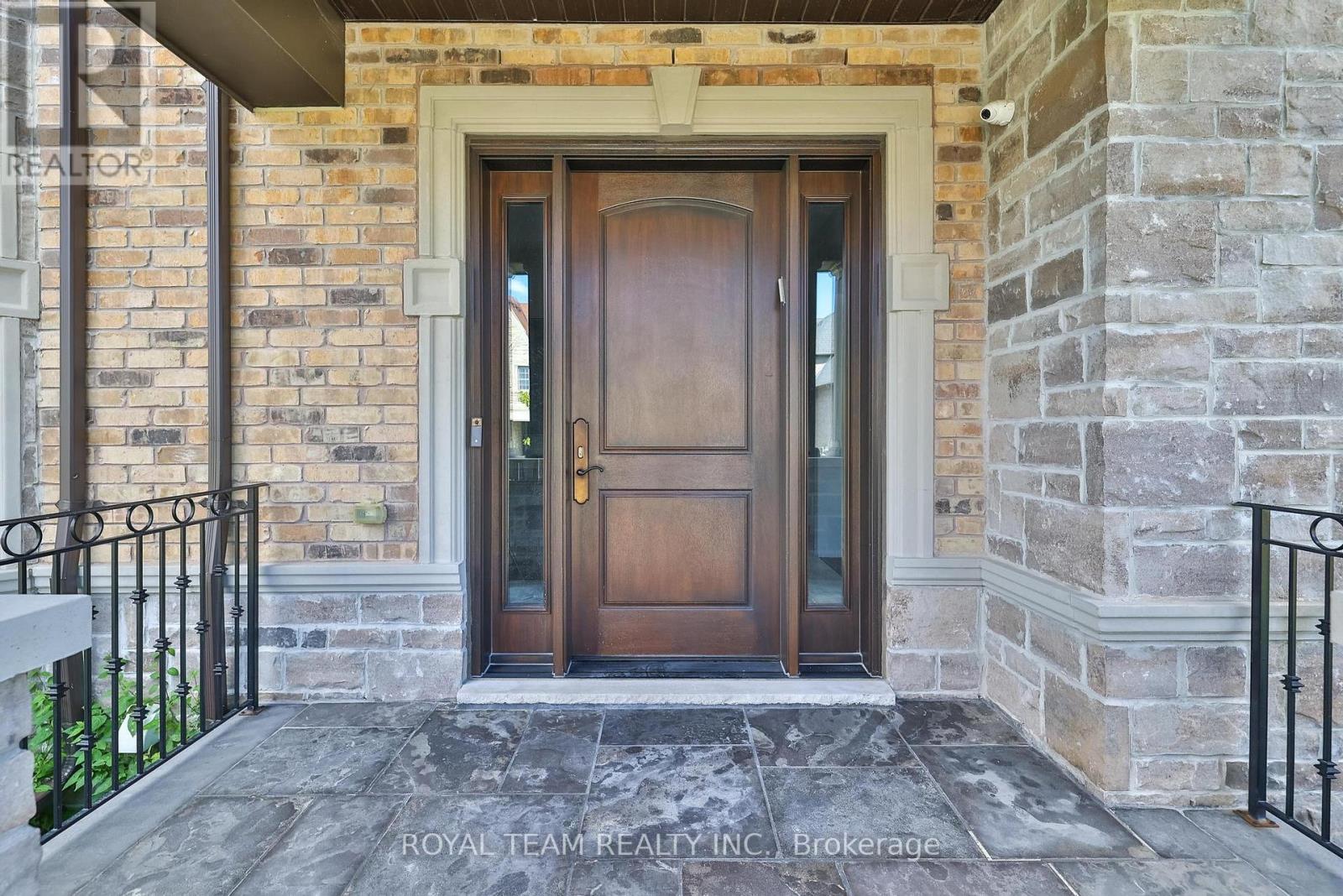 1 Ria Court, King, Ontario  L7B 0B9 - Photo 6 - N12791464