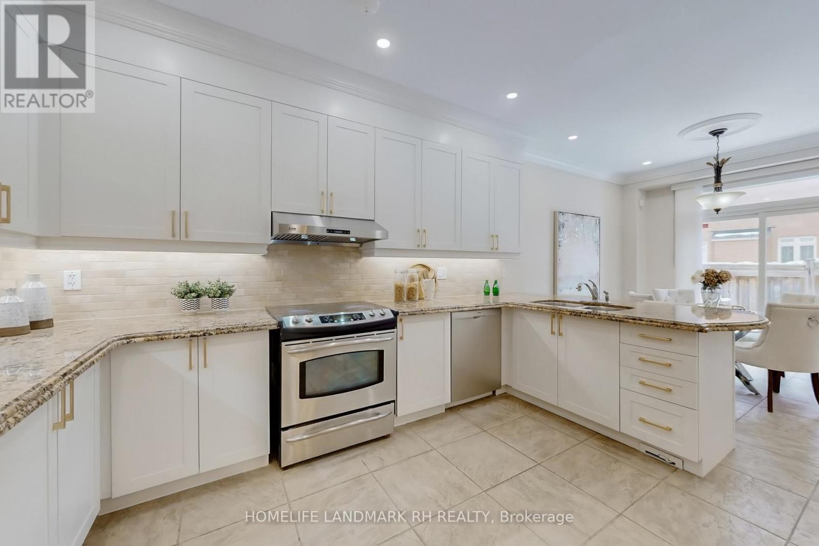 26 Jacobi Court, Vaughan, Ontario  L4J 9H8 - Photo 13 - N12787000