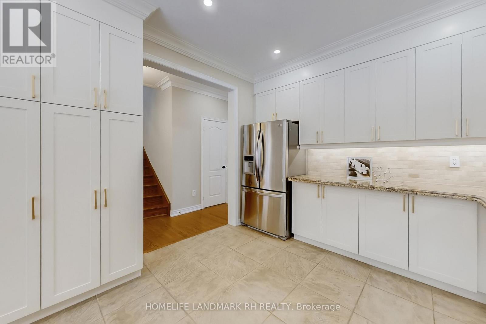 26 Jacobi Court, Vaughan, Ontario  L4J 9H8 - Photo 10 - N12787000