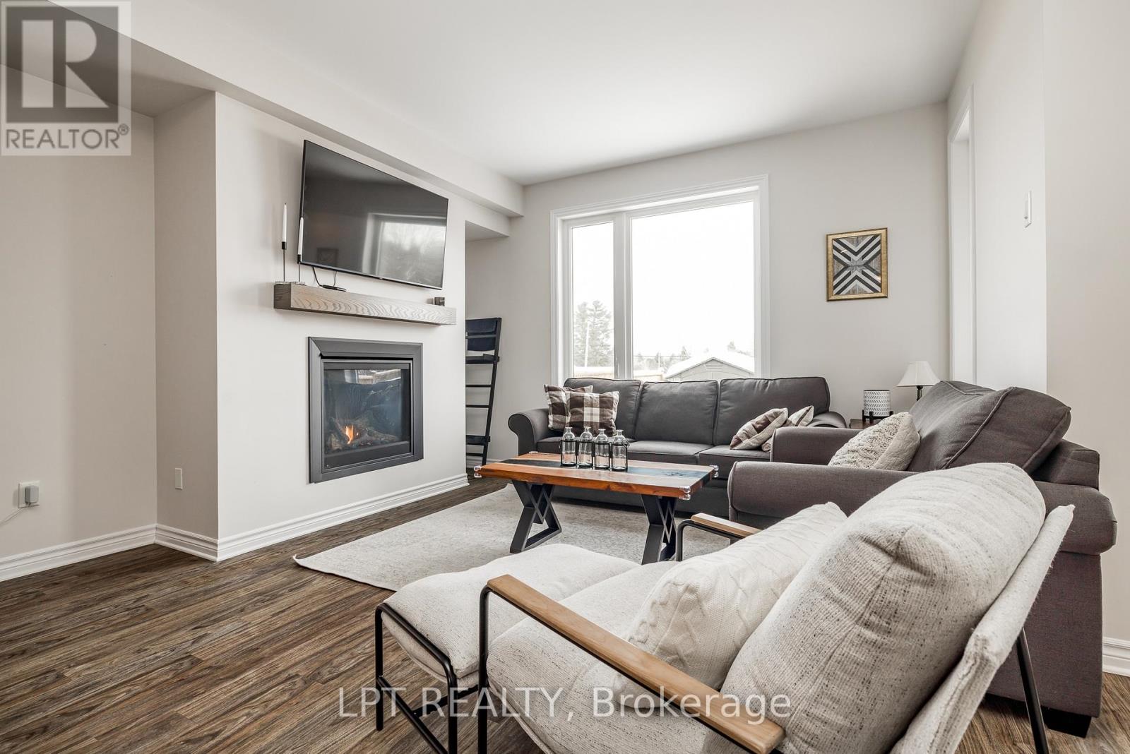 618 Fisher Street, North Grenville, Ontario  K0G 1J0 - Photo 6 - X12741830