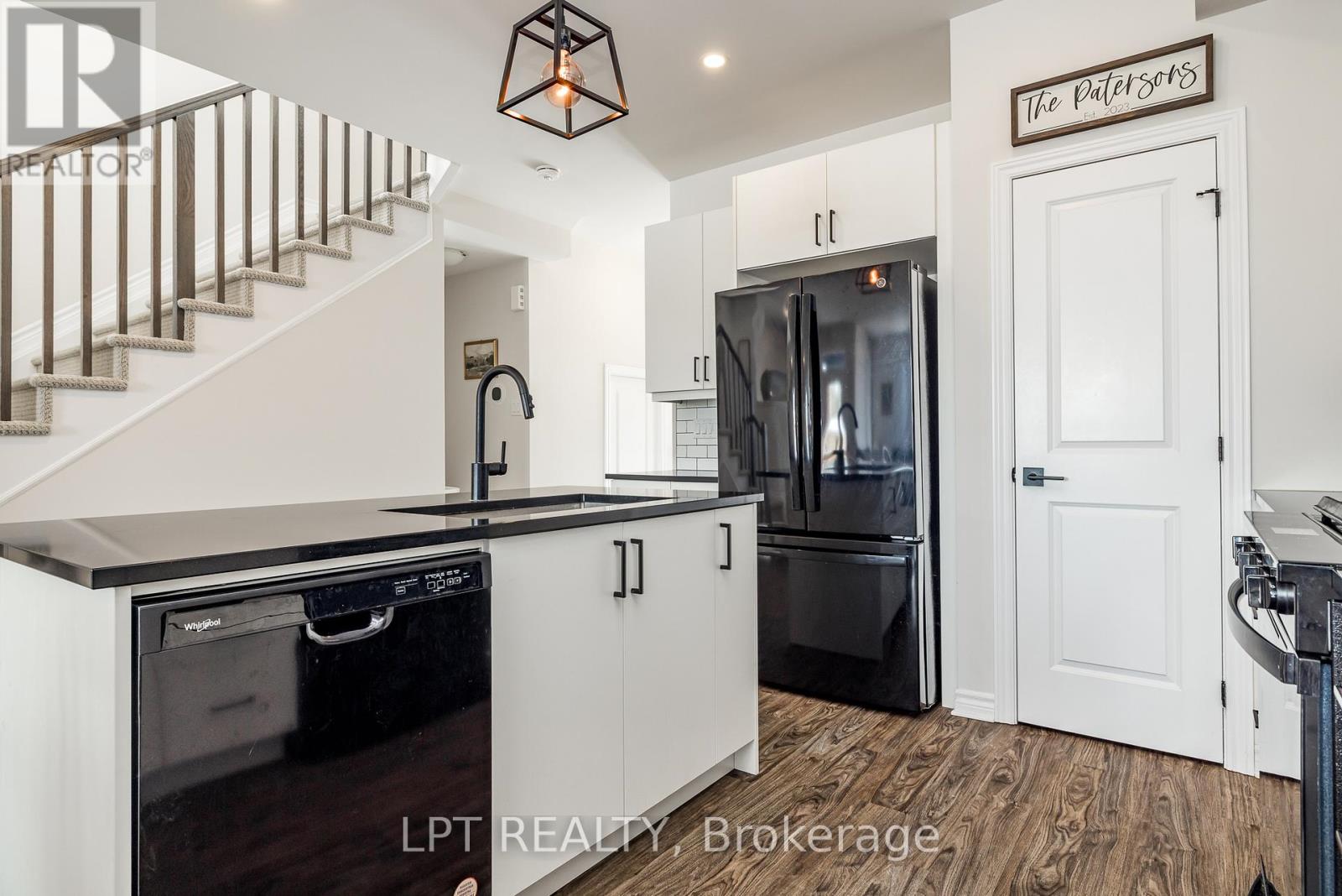 618 Fisher Street, North Grenville, Ontario  K0G 1J0 - Photo 9 - X12741830