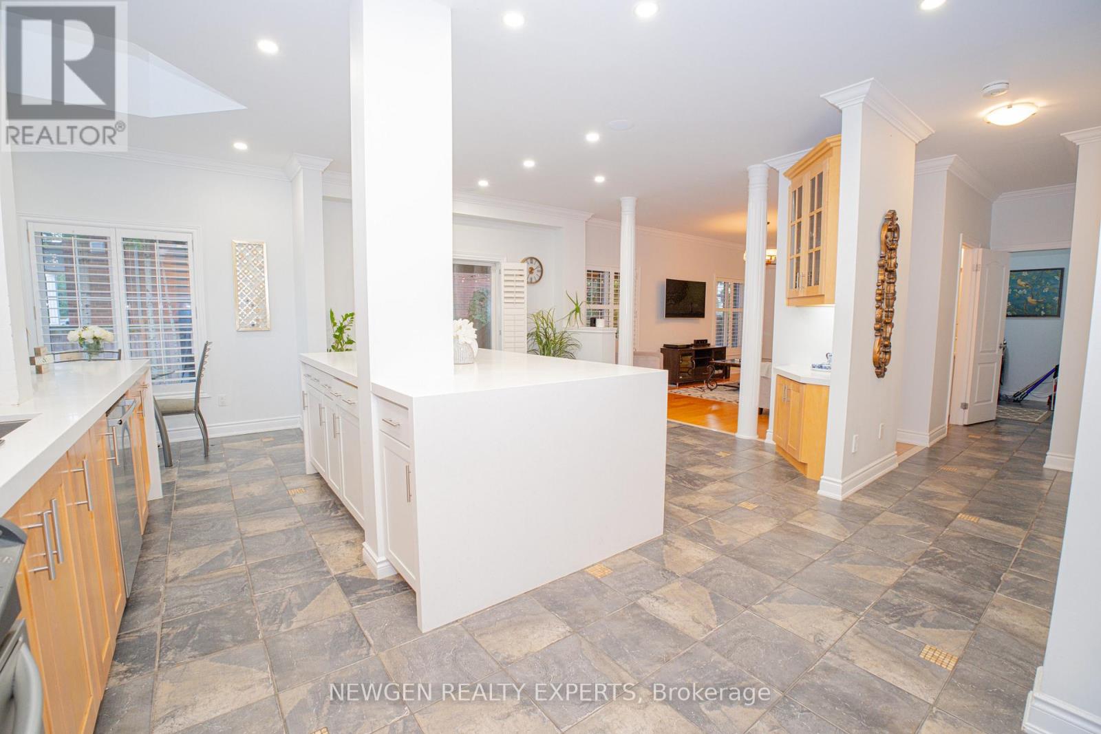 50 Islandview Way, Hamilton, Ontario  L8E 6C1 - Photo 9 - X12791470