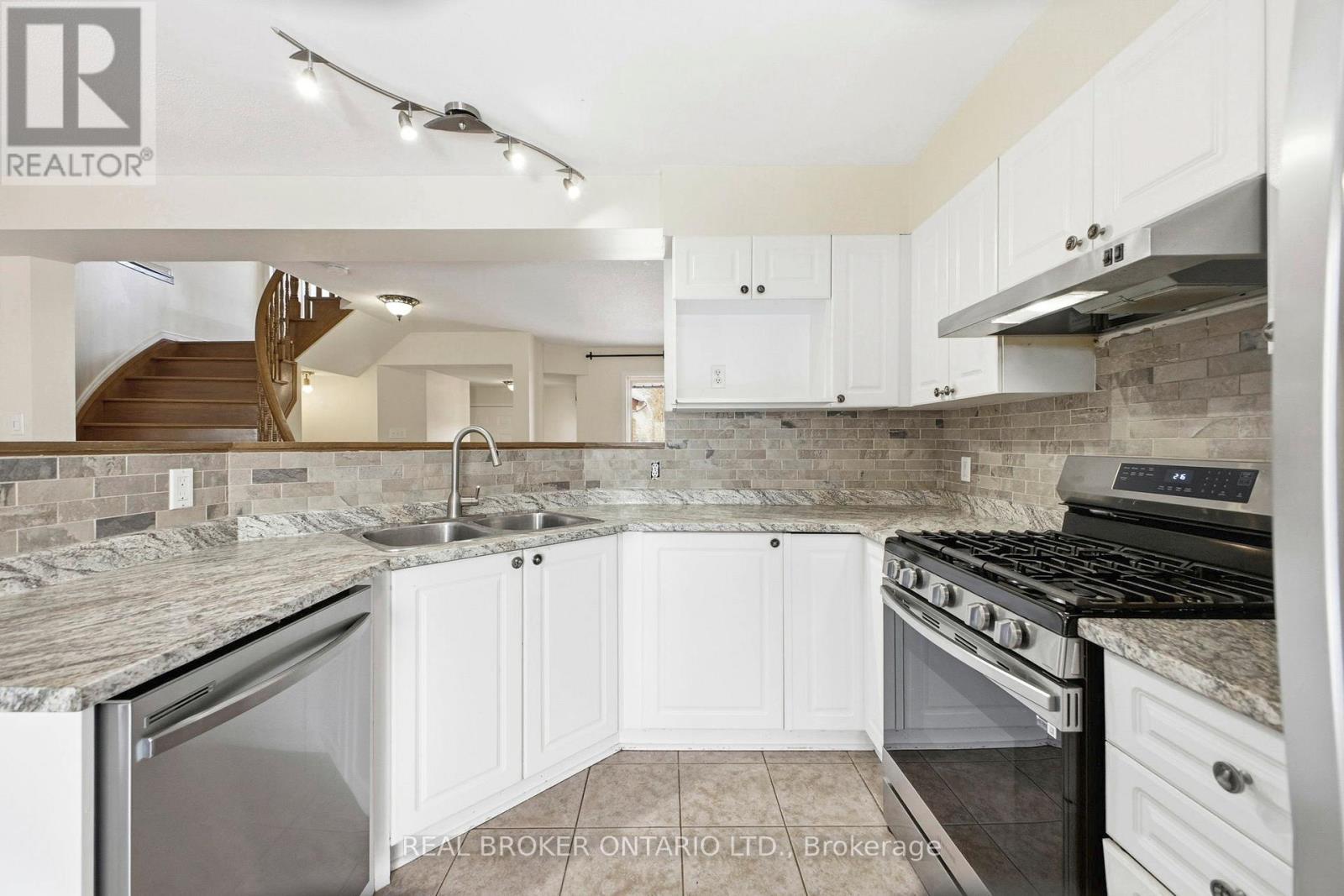 220 Woodpark Way, Ottawa, Ontario  K2J 4P7 - Photo 16 - X12791478