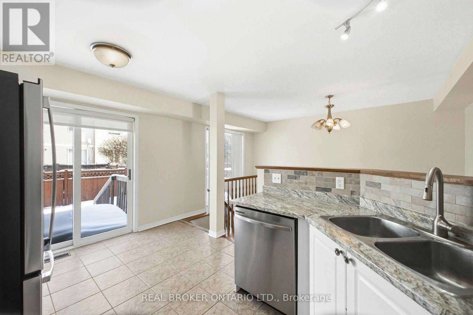 220 Woodpark Way, Ottawa, Ontario  K2J 4P7 - Photo 18 - X12791478