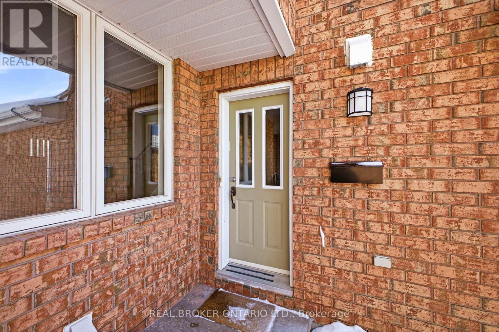 220 Woodpark Way, Ottawa, Ontario  K2J 4P7 - Photo 2 - X12791478