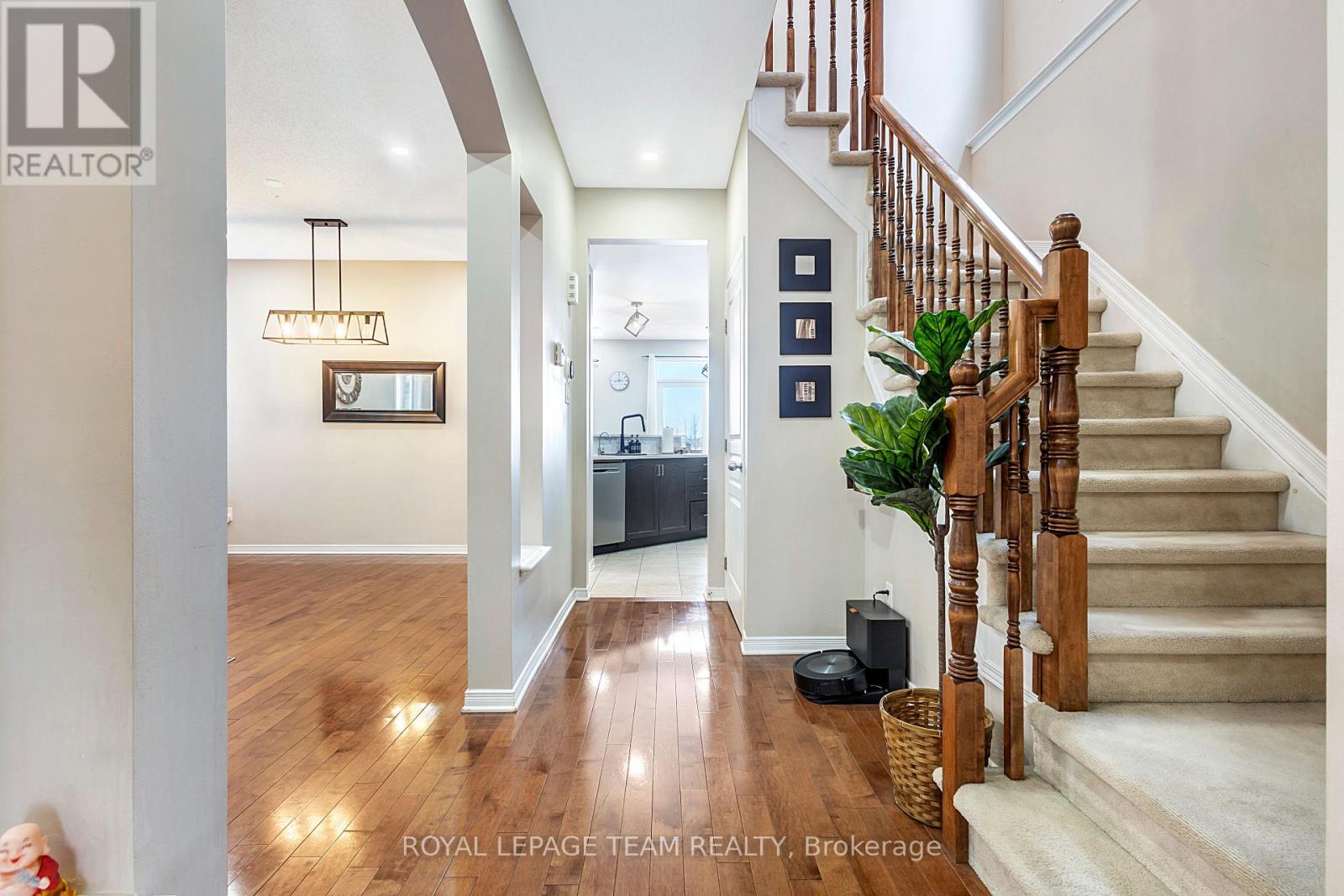 276 Harthill Way, Ottawa, Ontario  K2J 0P2 - Photo 6 - X12791488