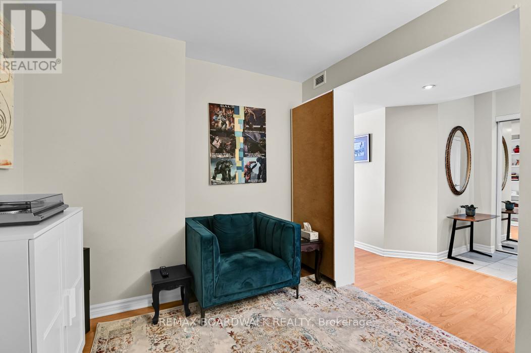 307 - 314 Central Park Drive, Ottawa, Ontario  K2C 4G4 - Photo 11 - X12791492