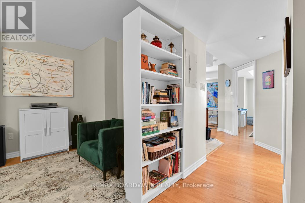 307 - 314 Central Park Drive, Ottawa, Ontario  K2C 4G4 - Photo 13 - X12791492