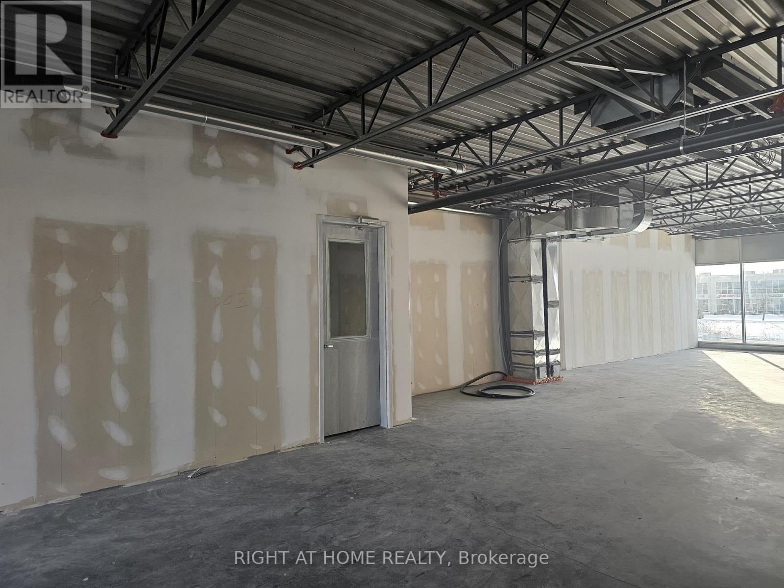 6 (Upper Floor) - 7681 Highway 27 E, Vaughan (West Woodbridge Industrial Area), Ontario  L4L 4M5 - Photo 8 - N12791484