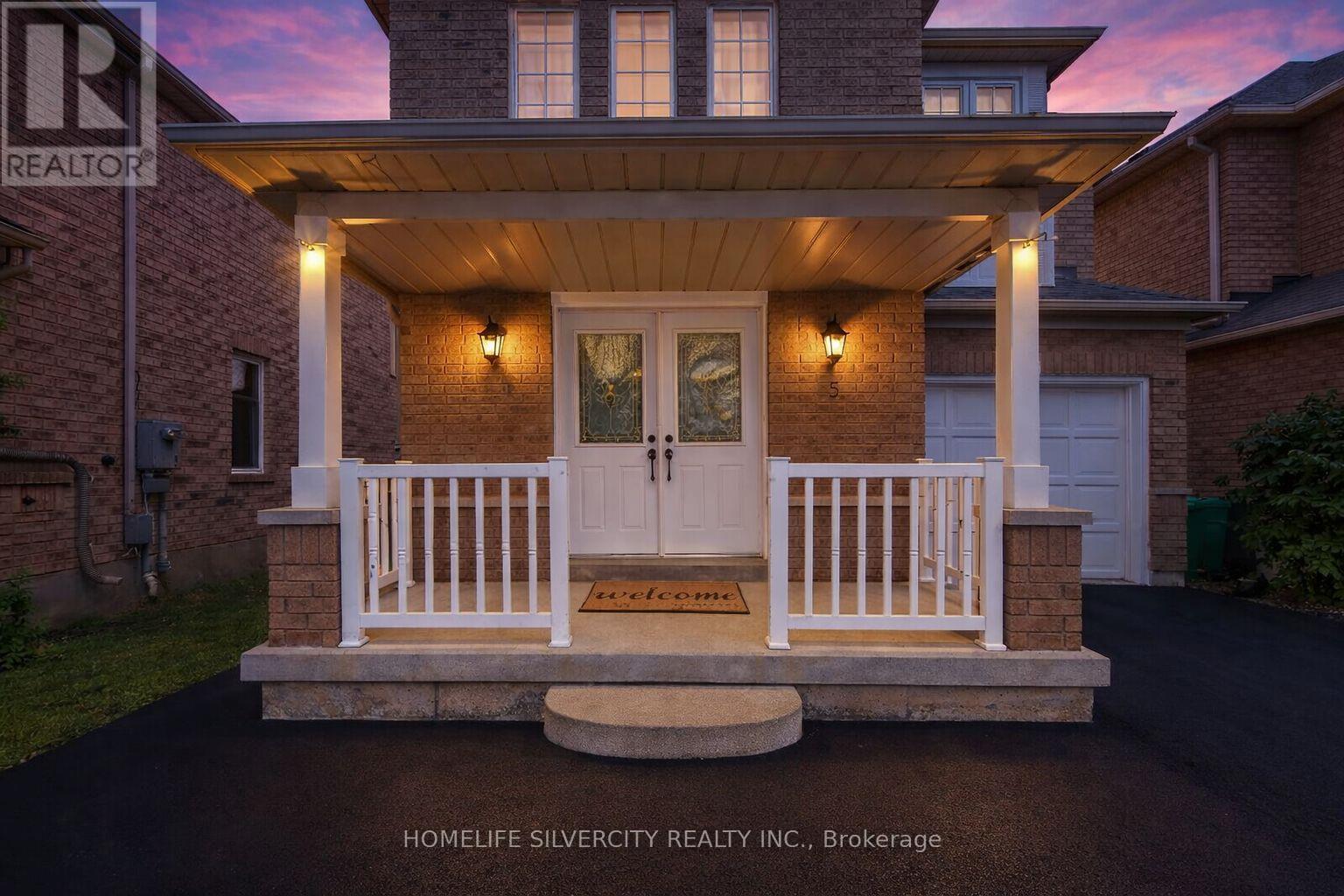 5 Allangrove Drive, Brampton, Ontario  L7A 2M4 - Photo 2 - W12791482