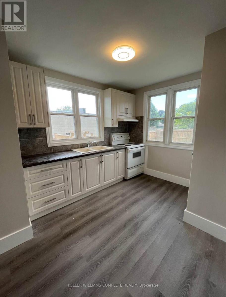 6083 Dunn Street, Niagara Falls, Ontario  L2G 2P3 - Photo 5 - X12791490