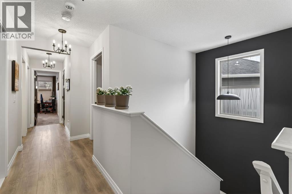 105 Riviera Crescent, Cochrane, Alberta  T4C 0V4 - Photo 12 - A2283068