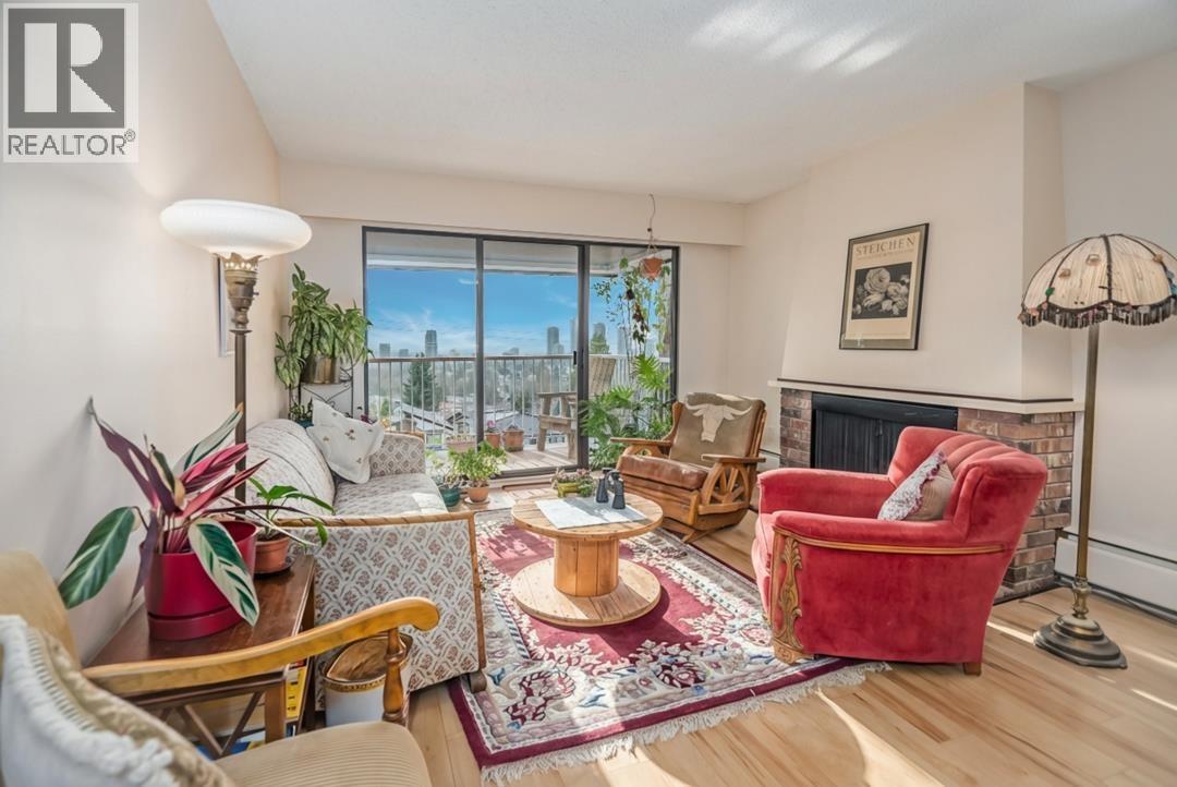 307 5340 HASTINGS STREET, Burnaby, British Columbia