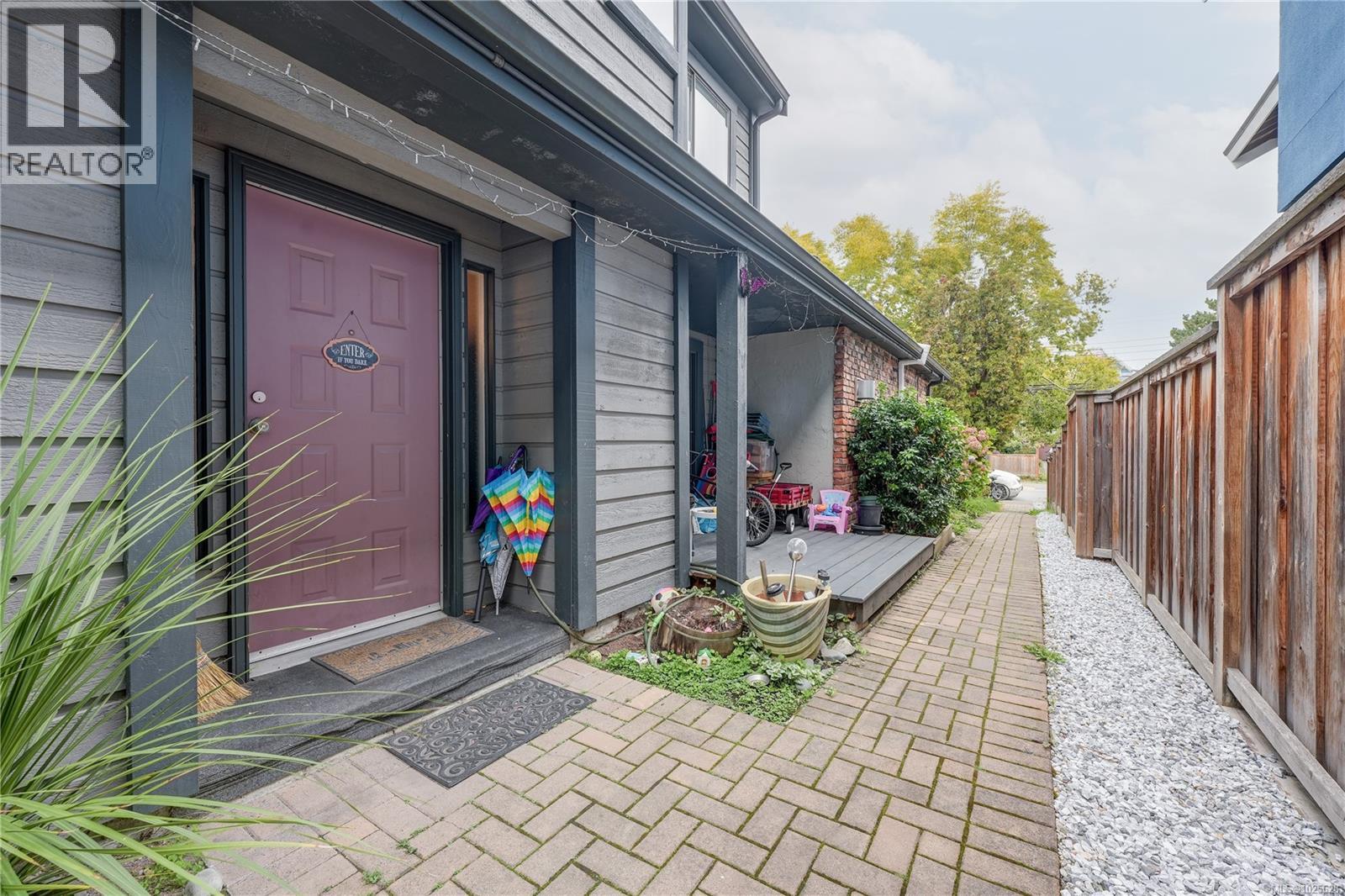 111 Michigan St, Victoria, British Columbia  V8V 1R2 - Photo 4 - 1025628