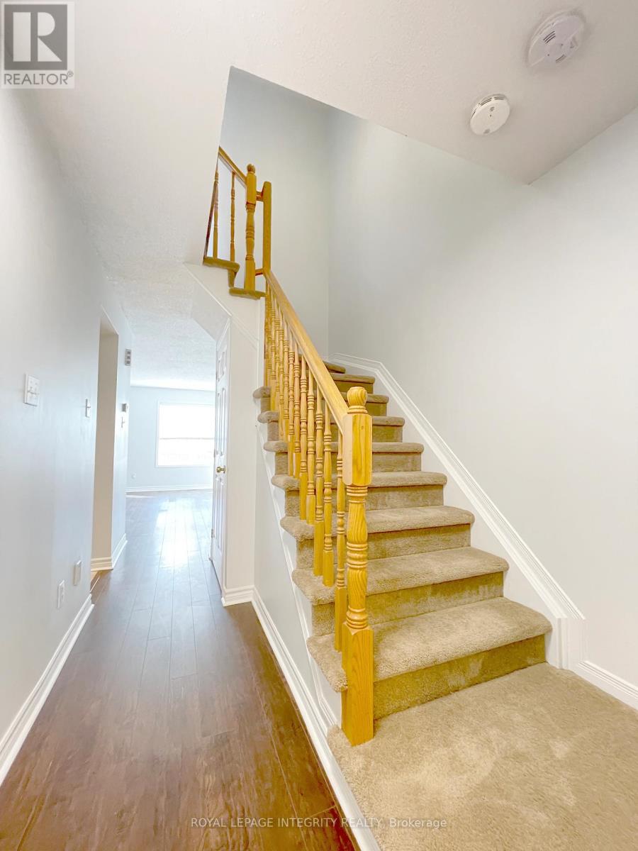 27 Santa Cruz Private, Ottawa, Ontario  K1G 6M5 - Photo 4 - X12791514