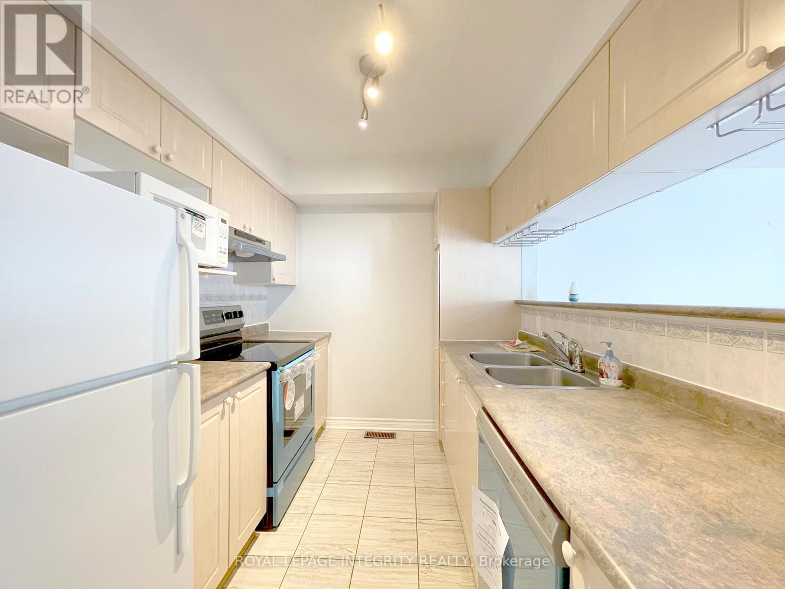 27 Santa Cruz Private, Ottawa, Ontario  K1G 6M5 - Photo 5 - X12791514