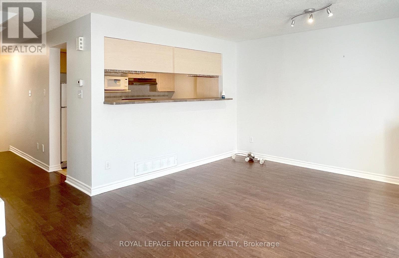 27 Santa Cruz Private, Ottawa, Ontario  K1G 6M5 - Photo 8 - X12791514