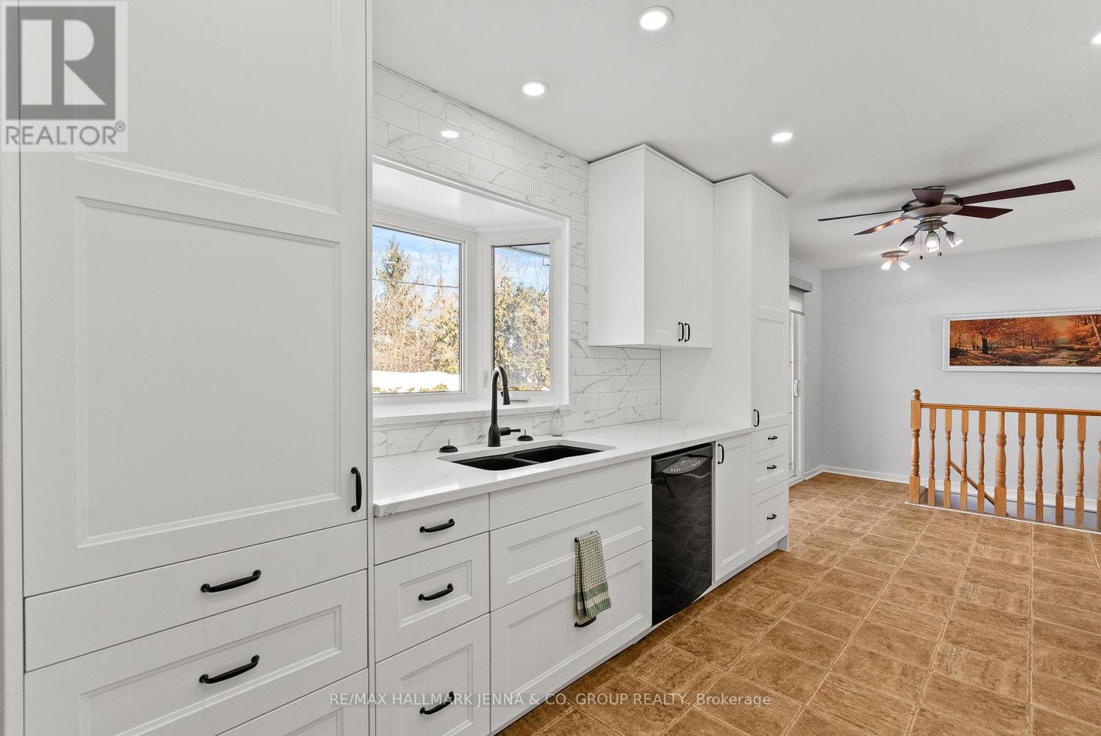 13 Pinepoint Drive, Ottawa, Ontario  K2H 6B1 - Photo 11 - X12791516