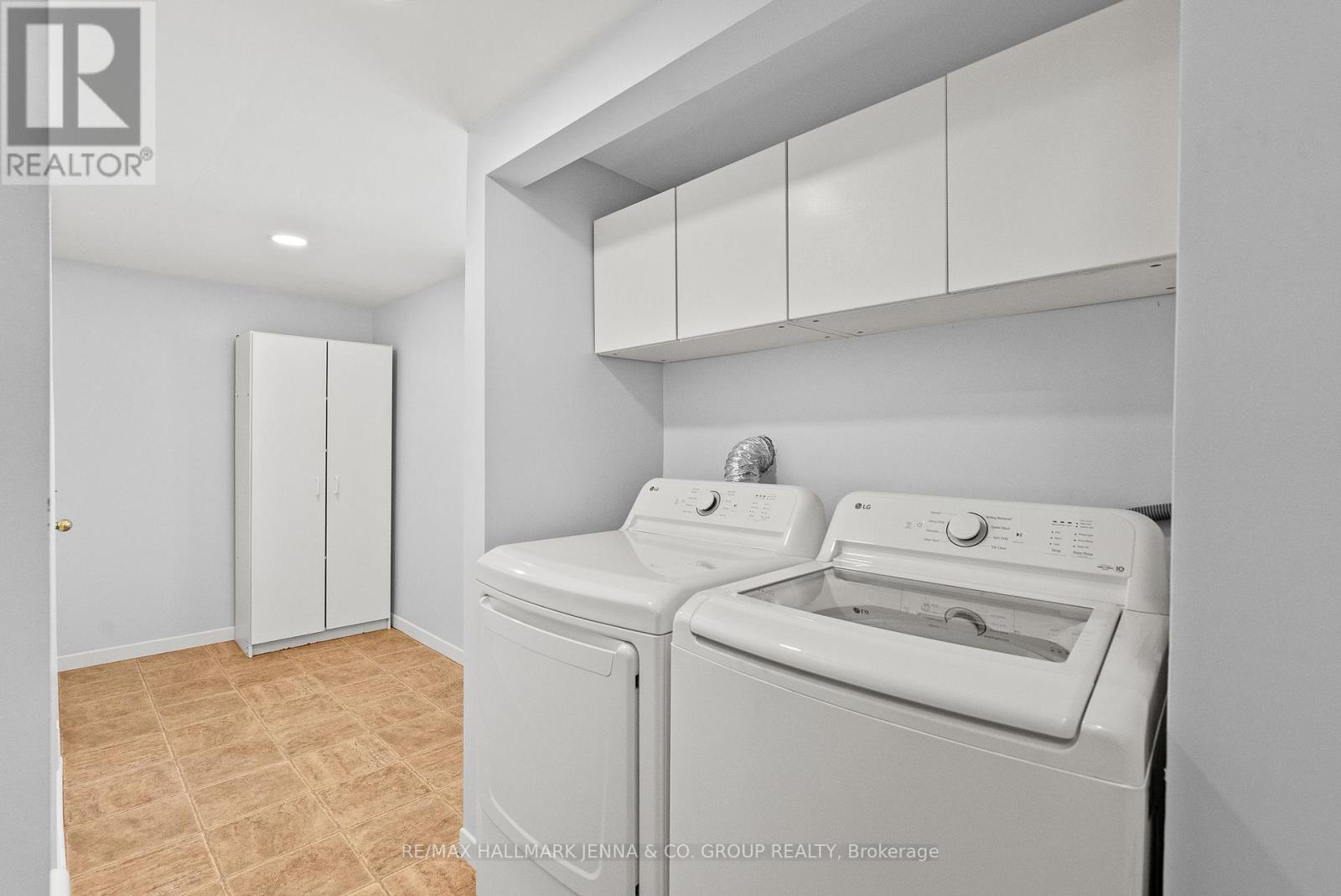 13 Pinepoint Drive, Ottawa, Ontario  K2H 6B1 - Photo 13 - X12791516