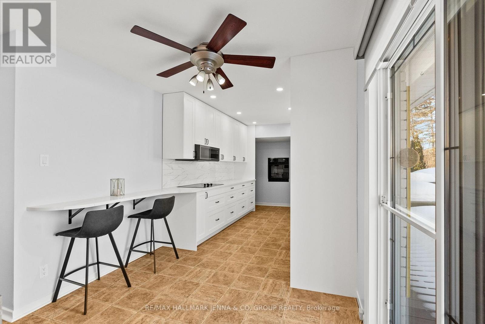 13 Pinepoint Drive, Ottawa, Ontario  K2H 6B1 - Photo 8 - X12791516