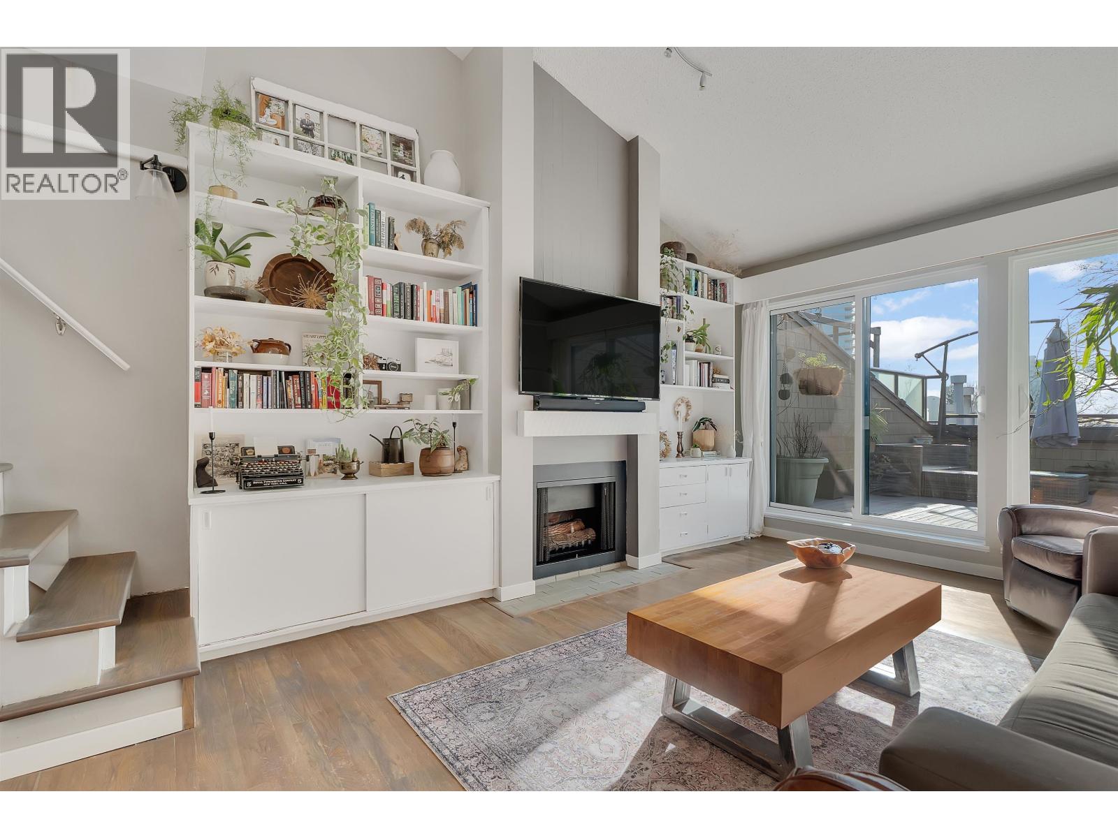 332 7055 Wilma Street, Burnaby, British Columbia  V5E 4B1 - Photo 3 - R3090108