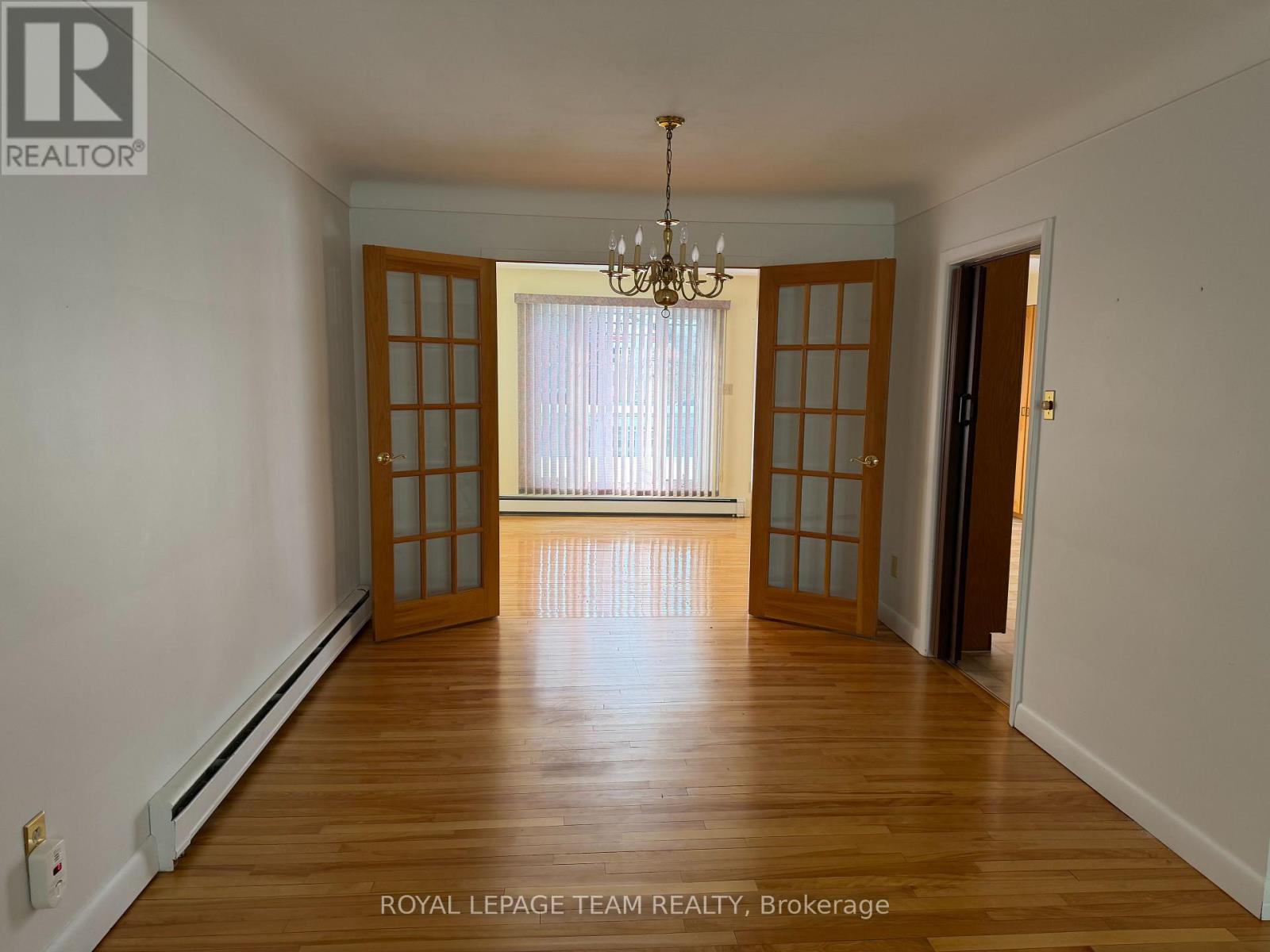 1166 Castle Hill Crescent, Ottawa, Ontario  K2C 2A8 - Photo 9 - X12791440