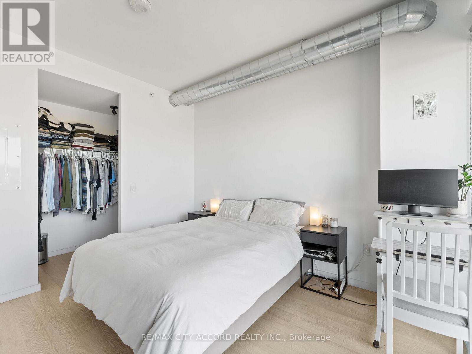 305 - 170 Bayview Avenue, Toronto, Ontario  M5A 0M4 - Photo 15 - C12791520